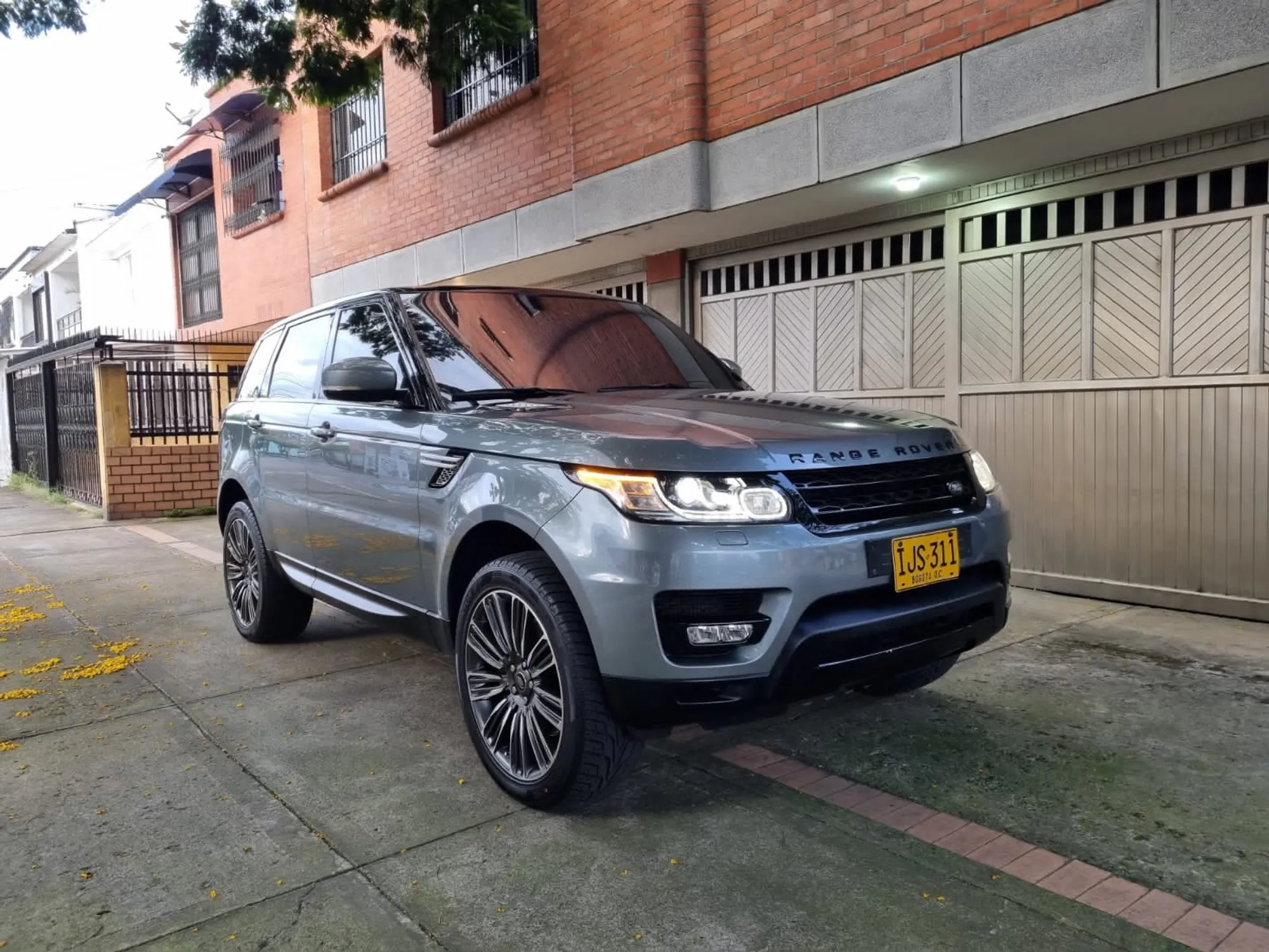 Land rover range rover sport blindado 2 plus