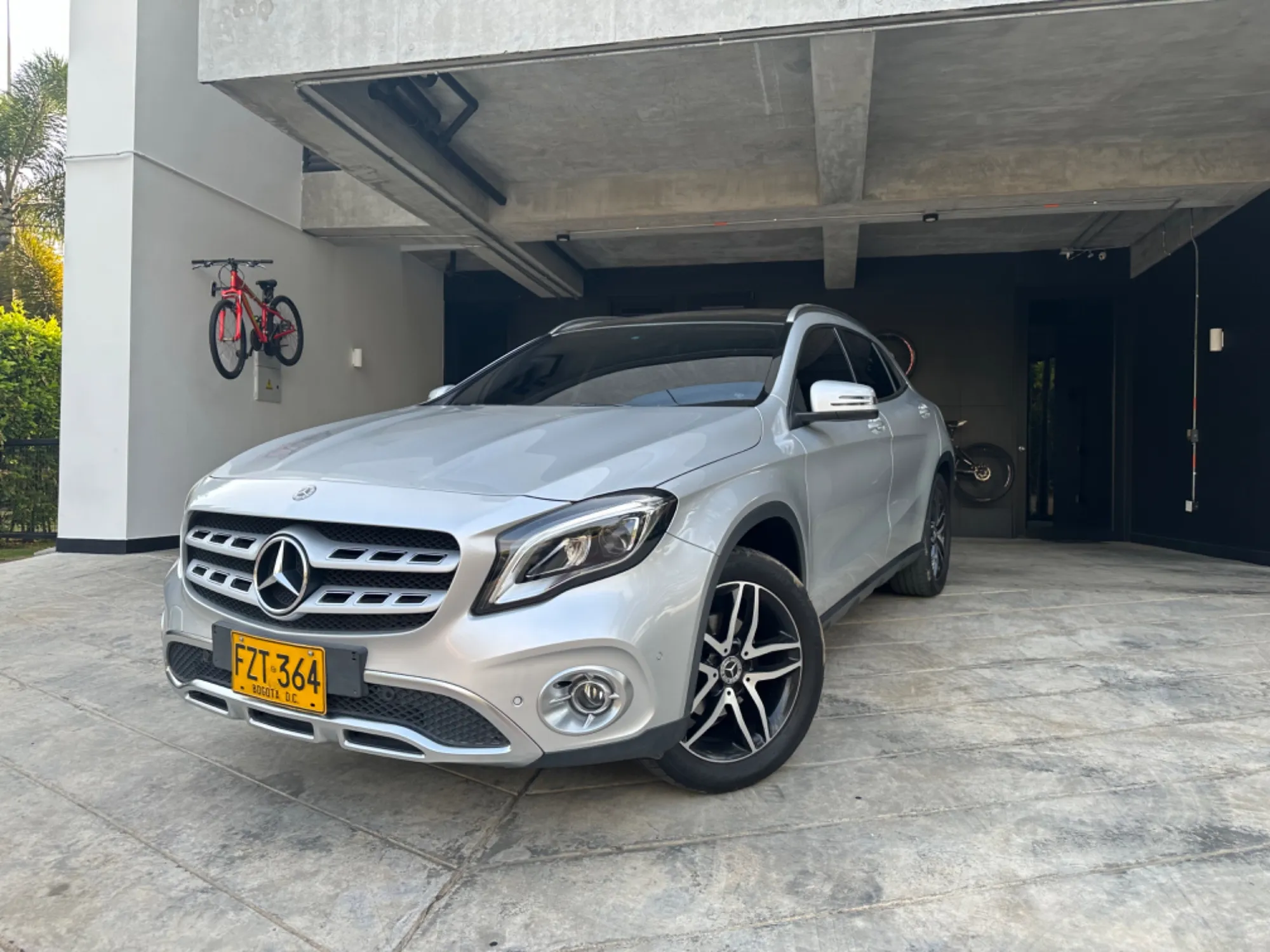 Mercedes Benz GLA200 2019