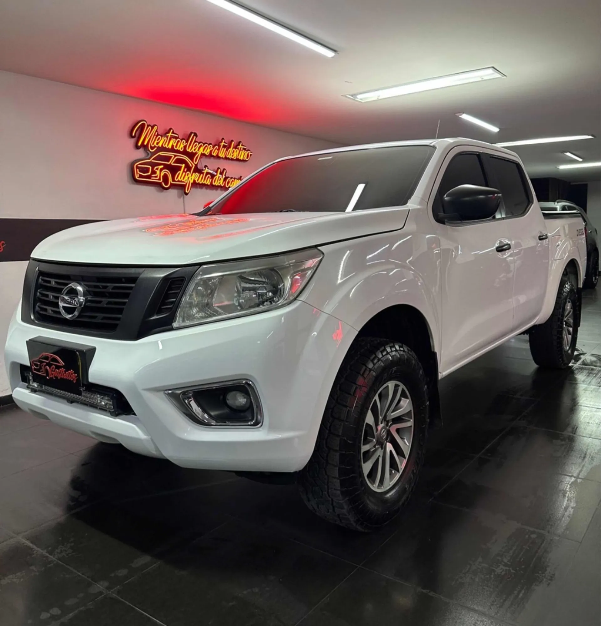 Nissan NP300 Frontier 2017 mecánica 2.5 diesel 4x4