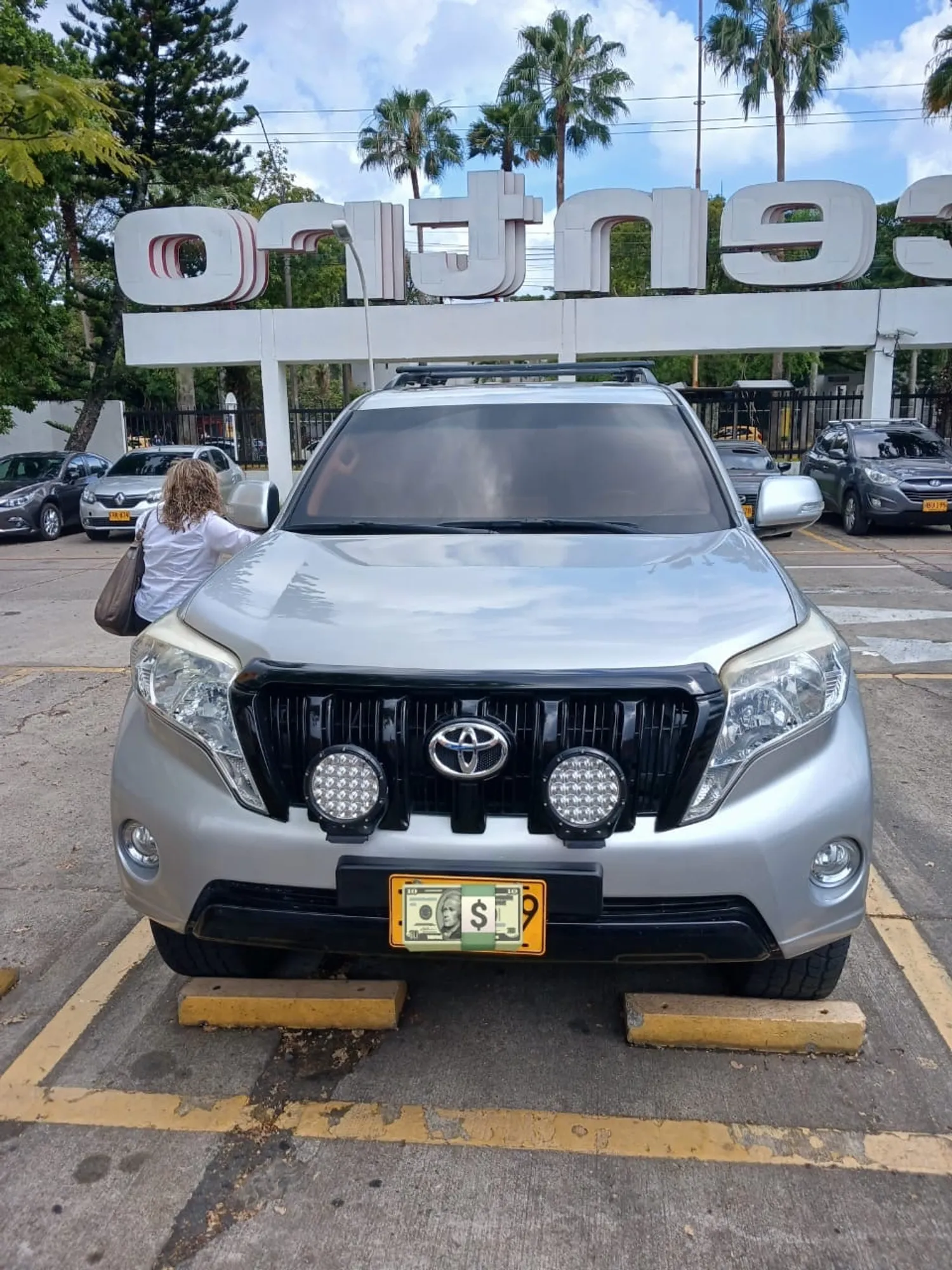 Toyota Prado TXL 2016 2+