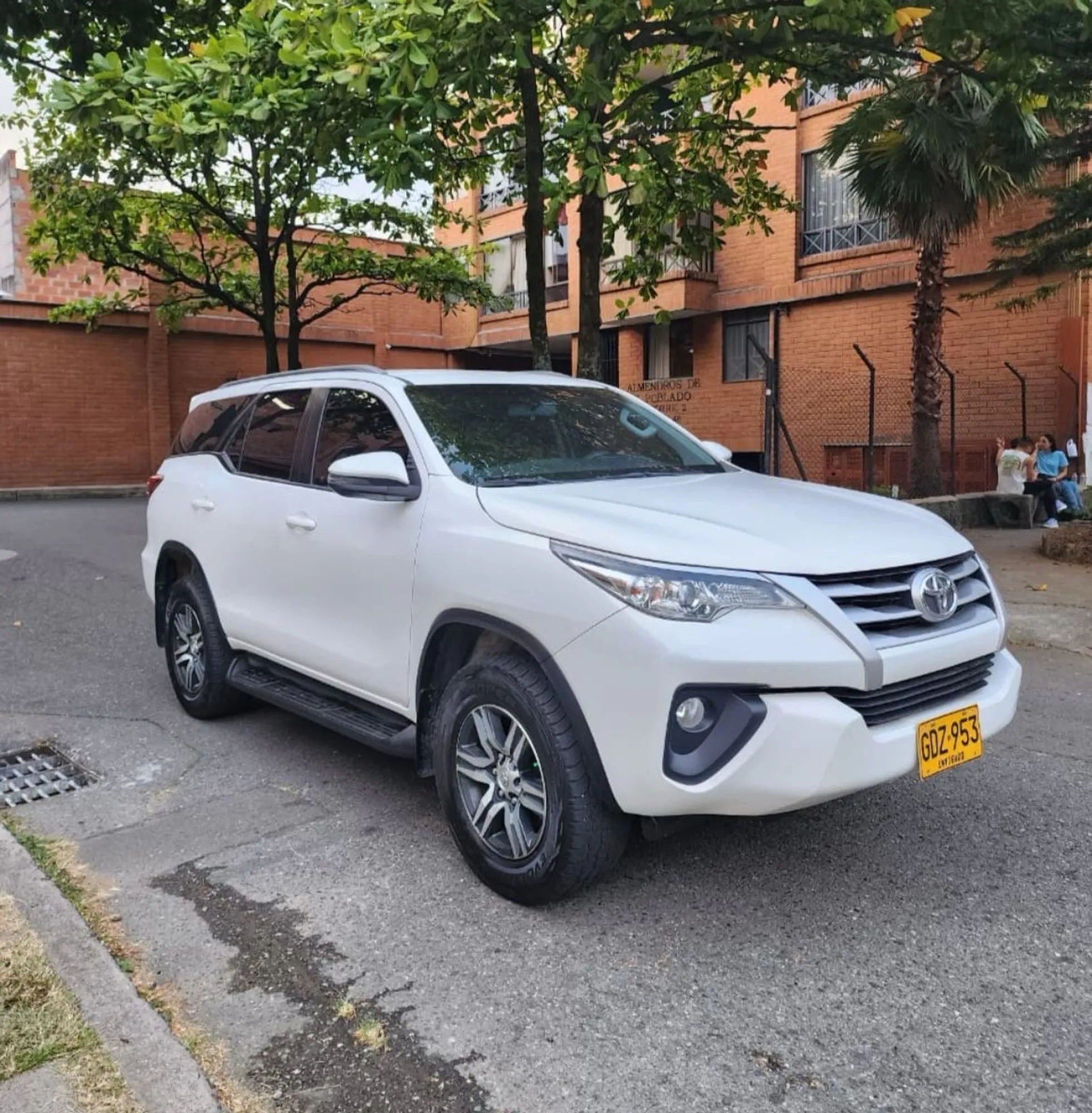 Toyota Fortuner sw4 2019
