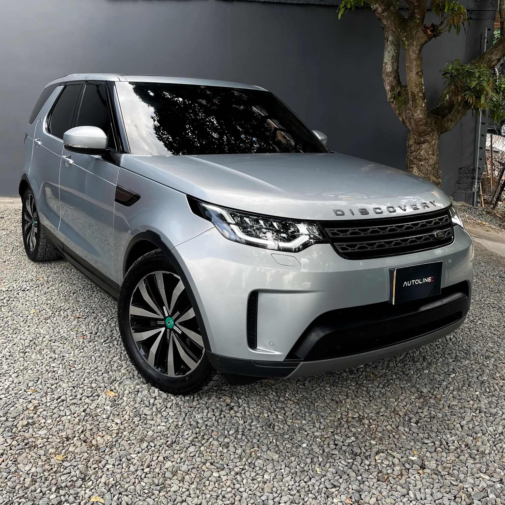 Land Rover Discovery 5 SE 2018