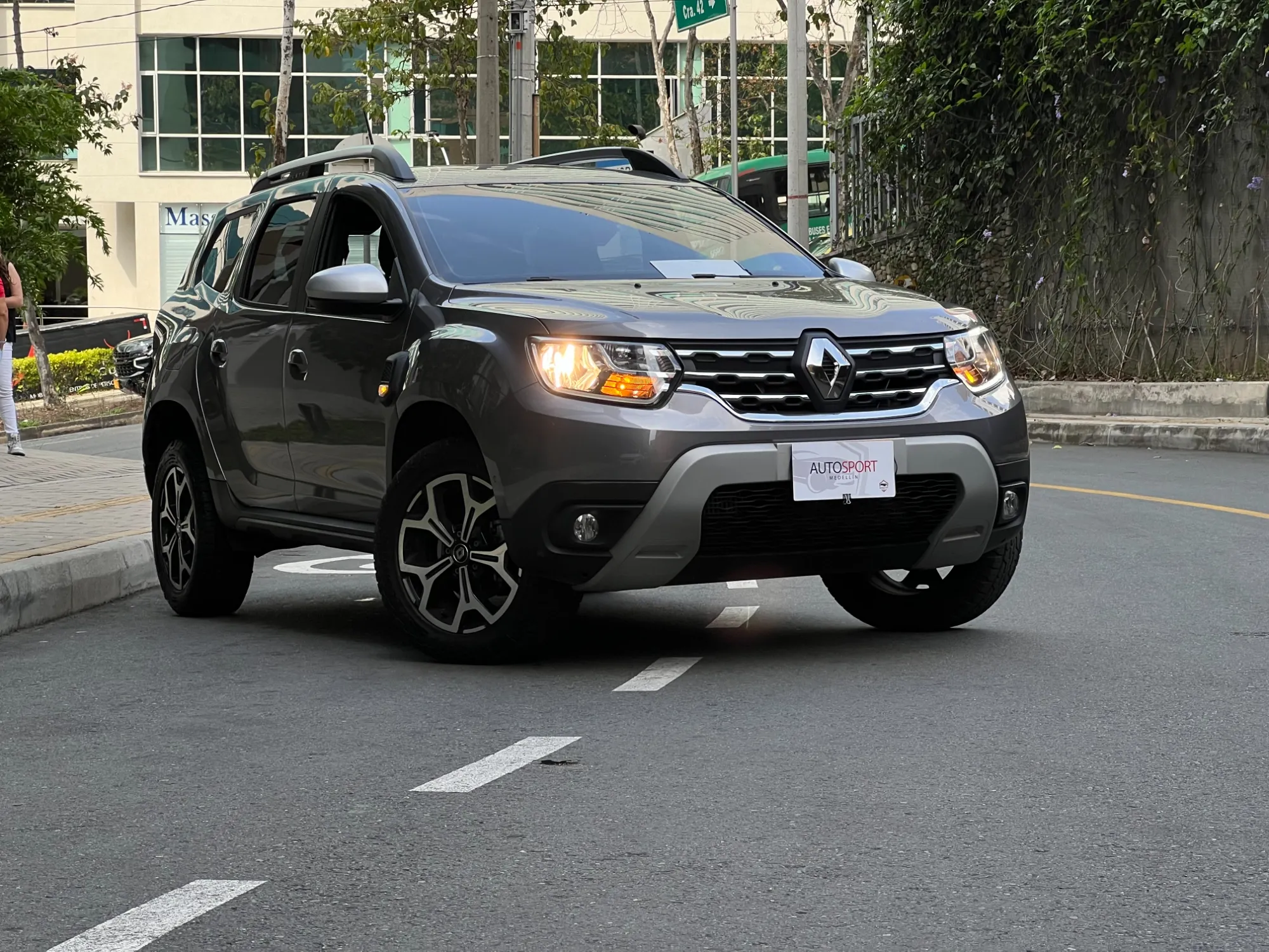 Renault Duster Iconic 1.3 AT Turbo