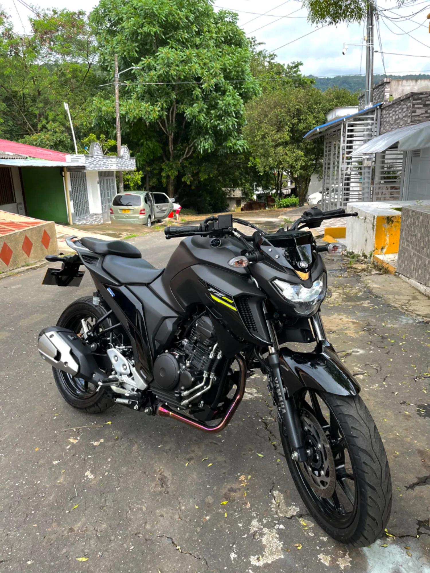 Yamaha FZ 250 2023