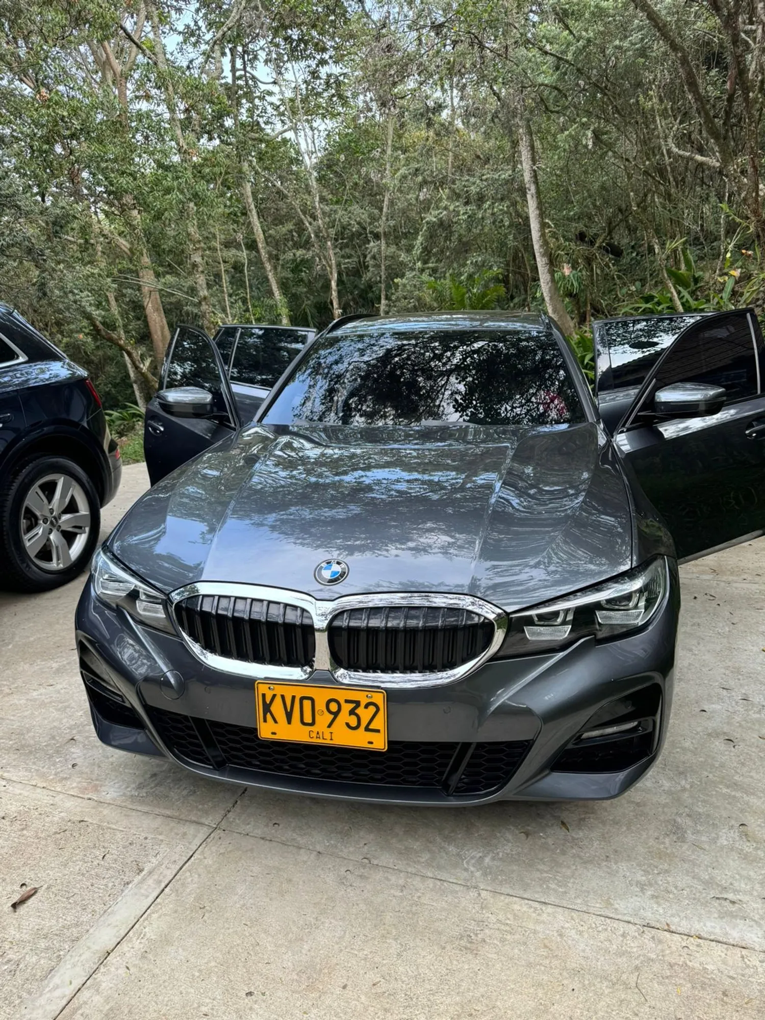 BMW 330i Touring M