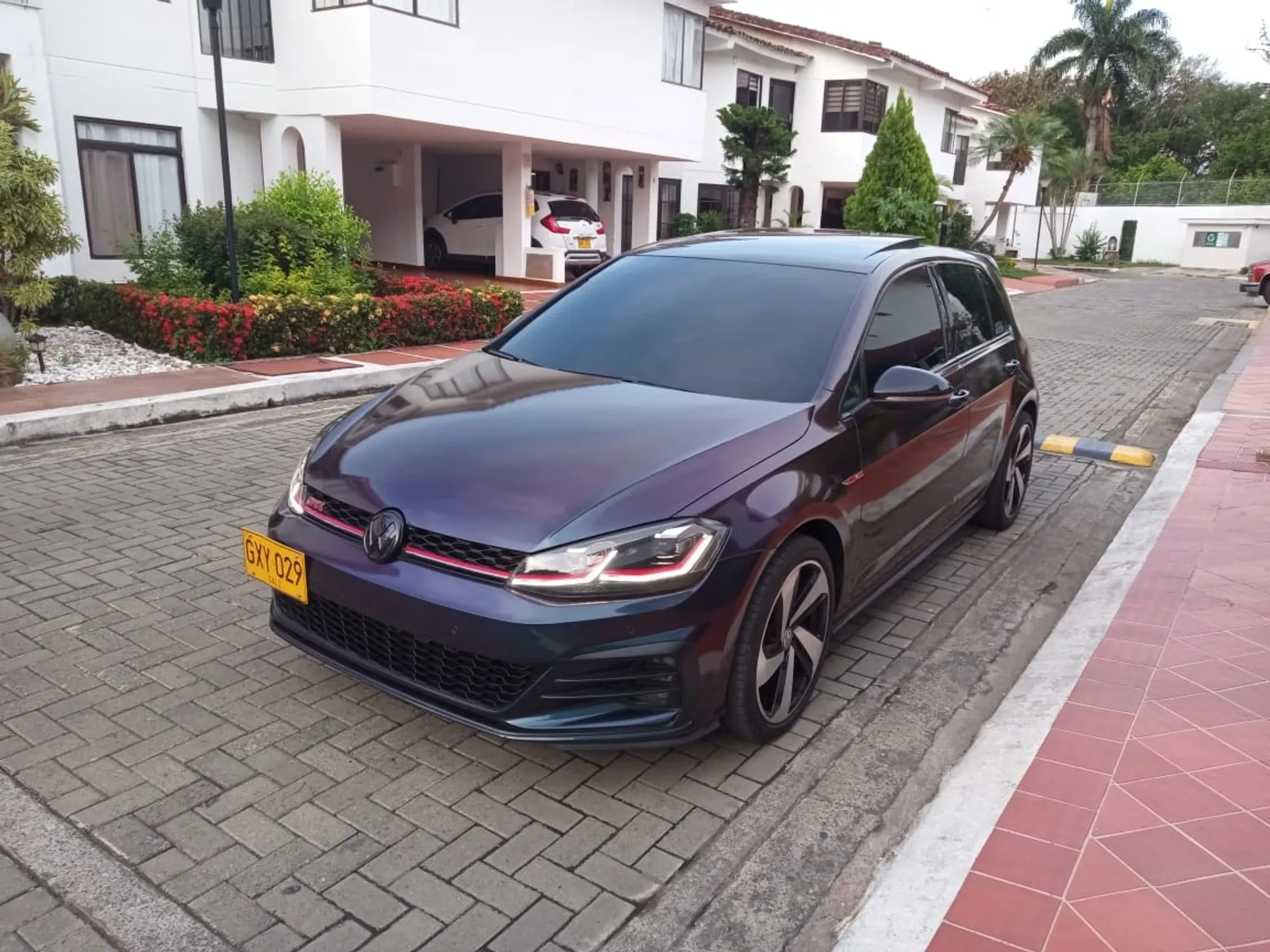 Volkswagen Golf 2.0 GTI Performance