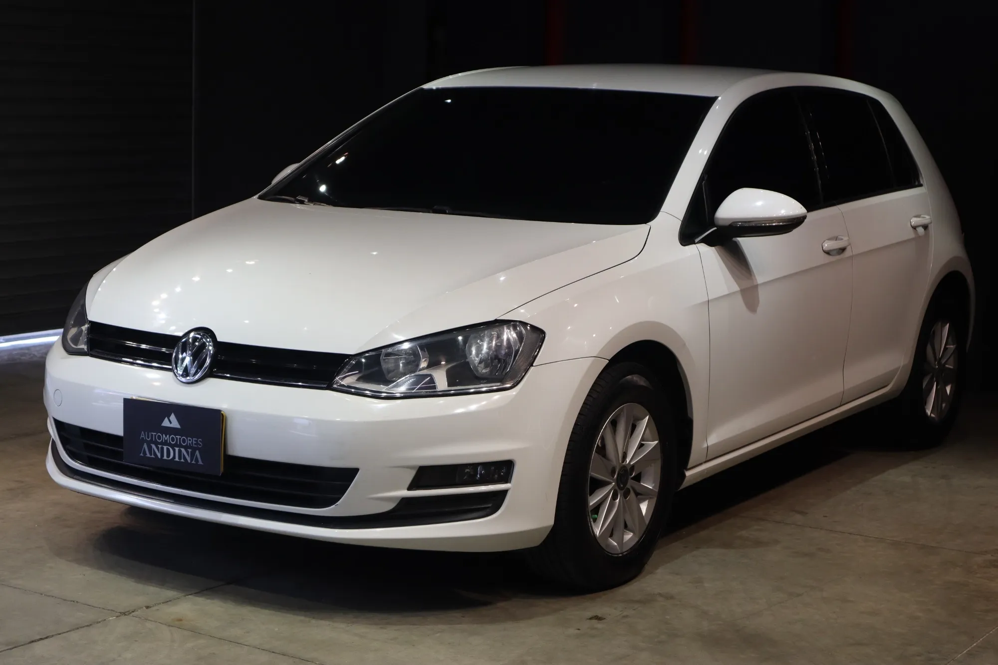Volkswagen Golf Trendline 1.6 Aut.Sec Fwd 2015 378