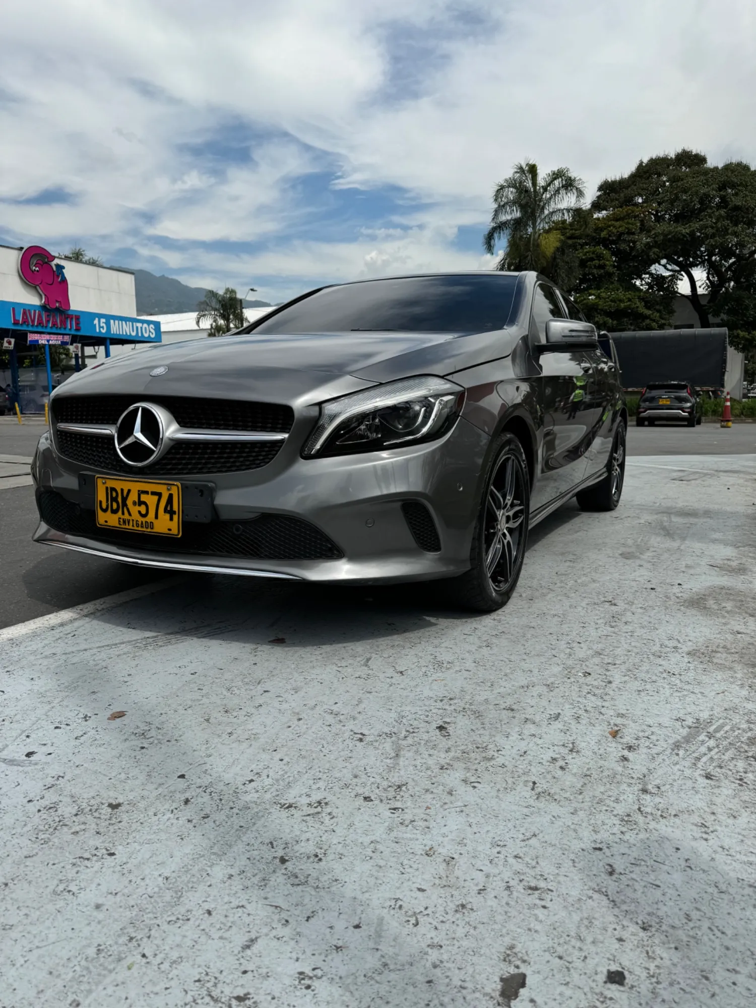 Mercedes Benz A2002016