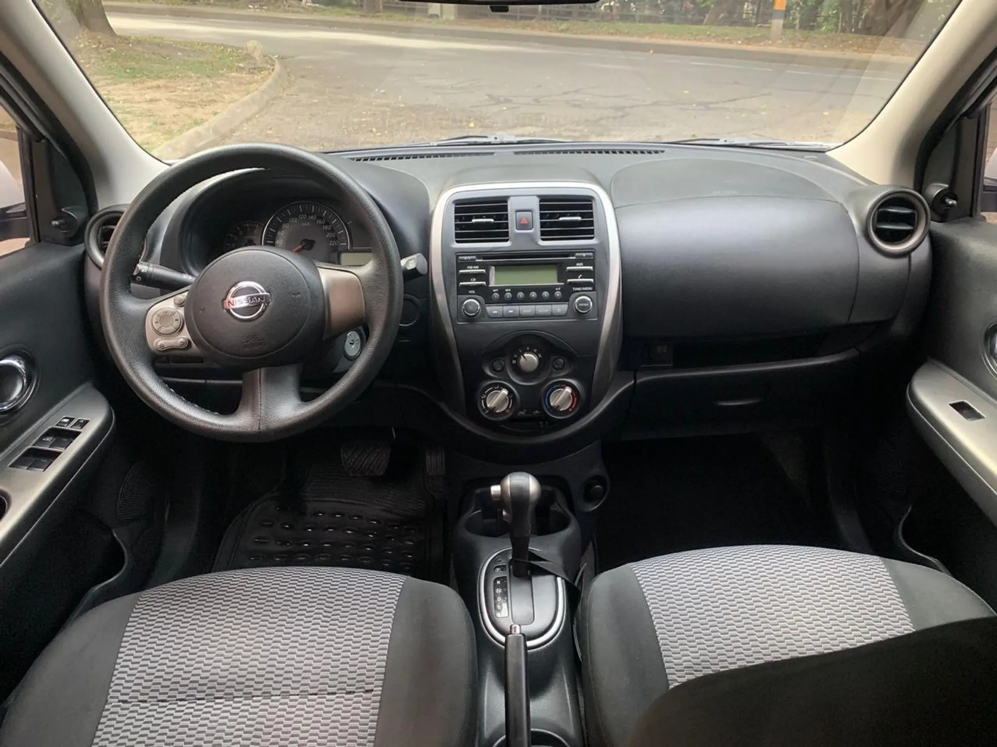 Nissan March Sense 2015