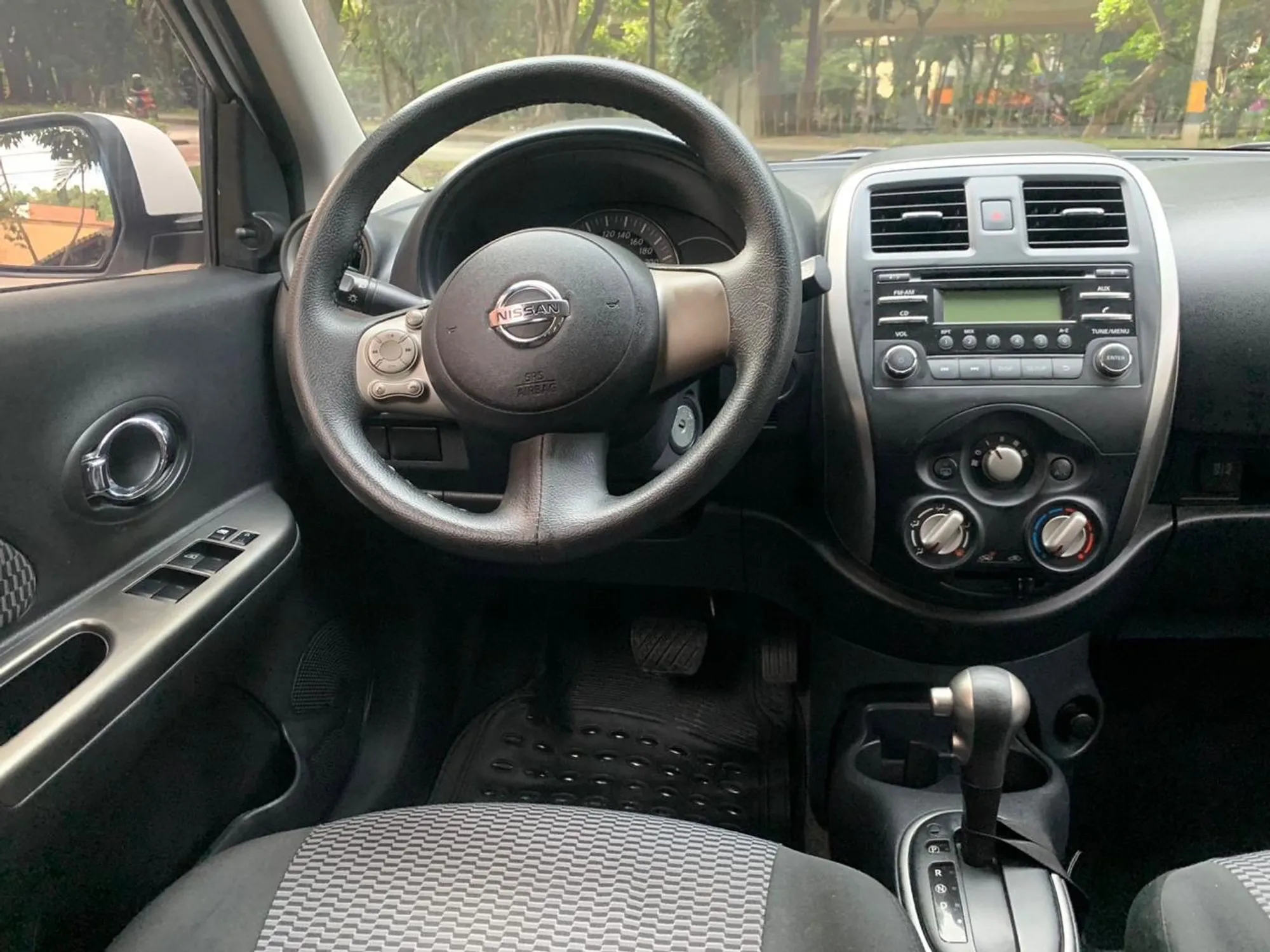 Nissan March Sense 2015