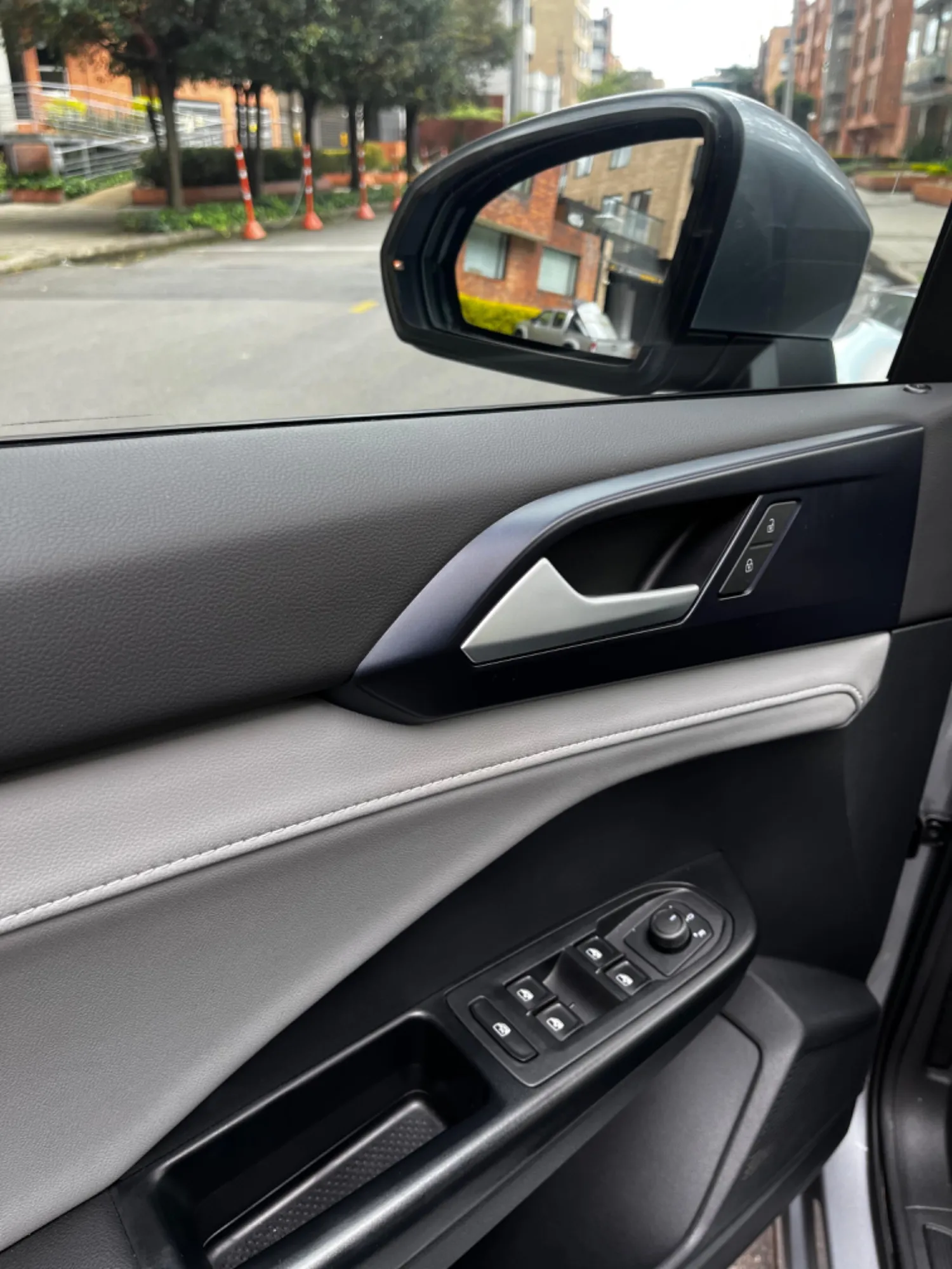 Volkswagen Taos 2022 gris