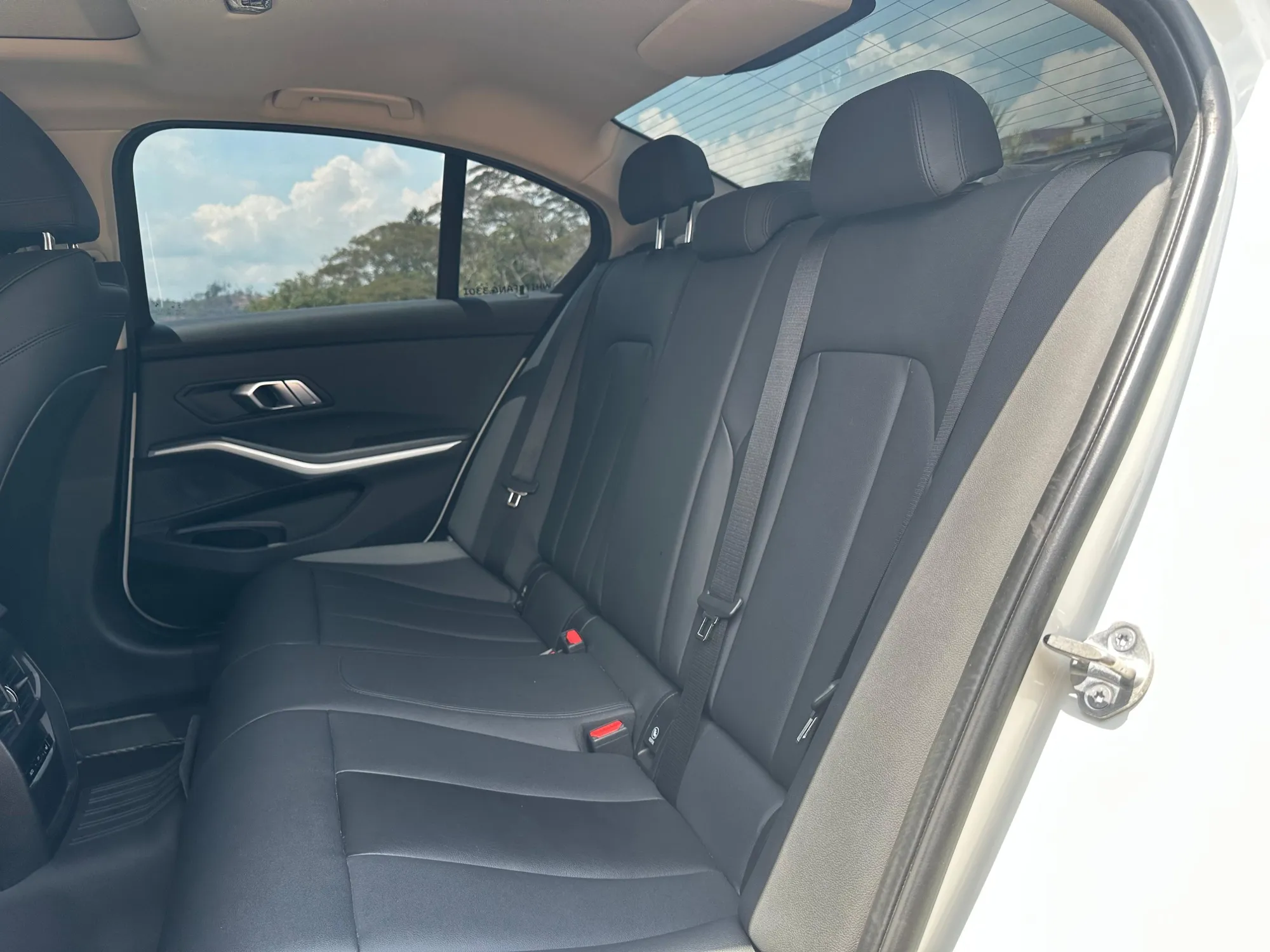 BMW 330i