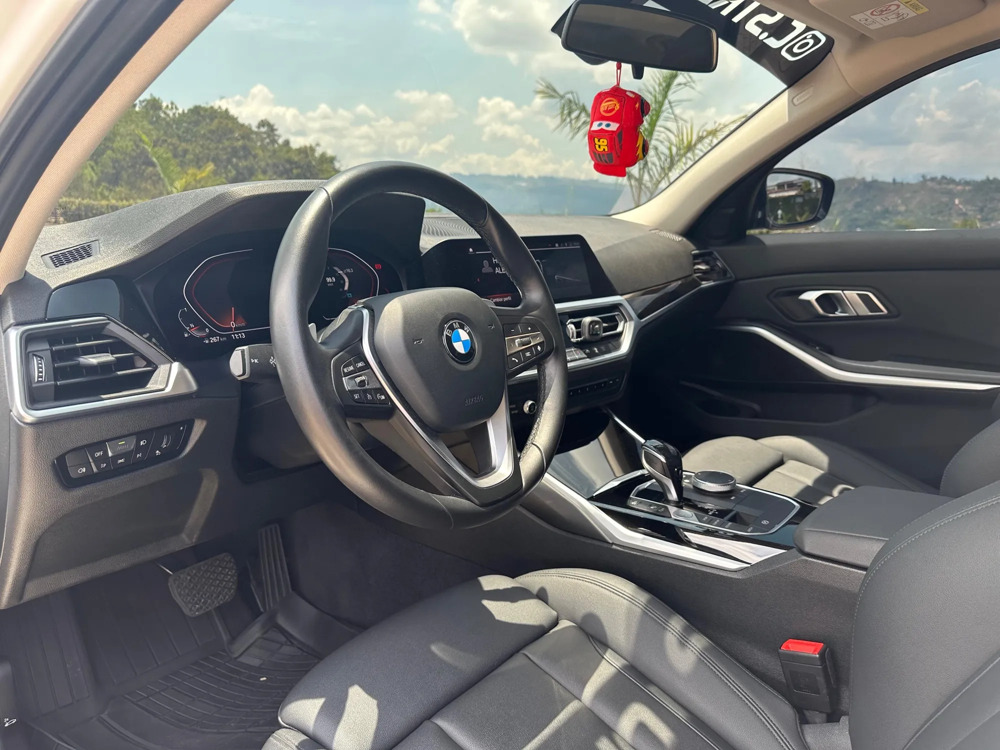 BMW 330i
