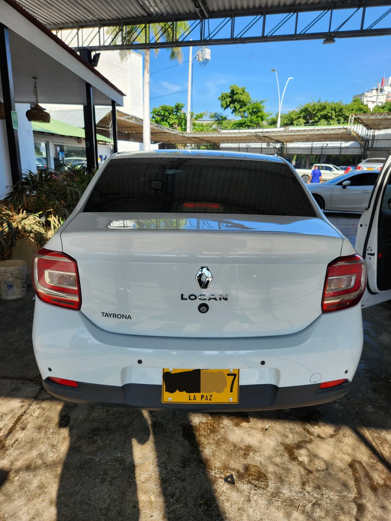 Renault logan intens 2024