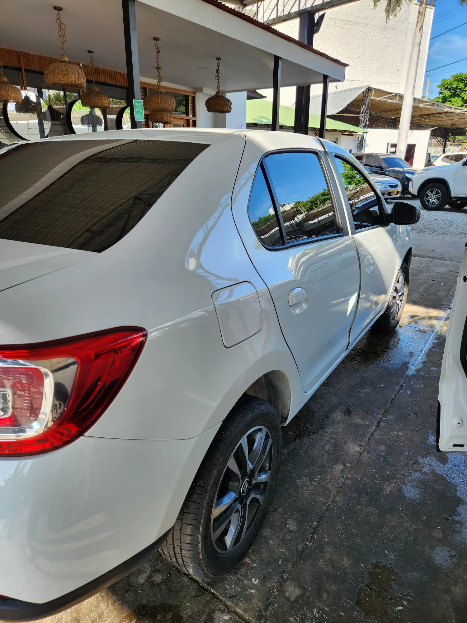 Renault logan intens 2024
