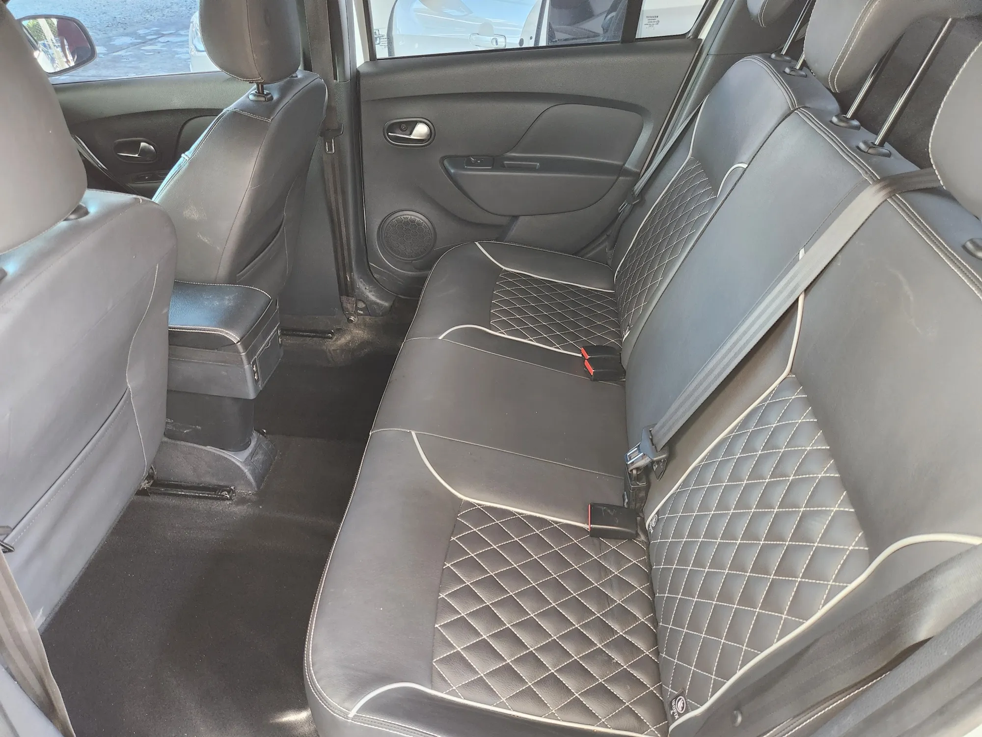 Renault logan intens 2024