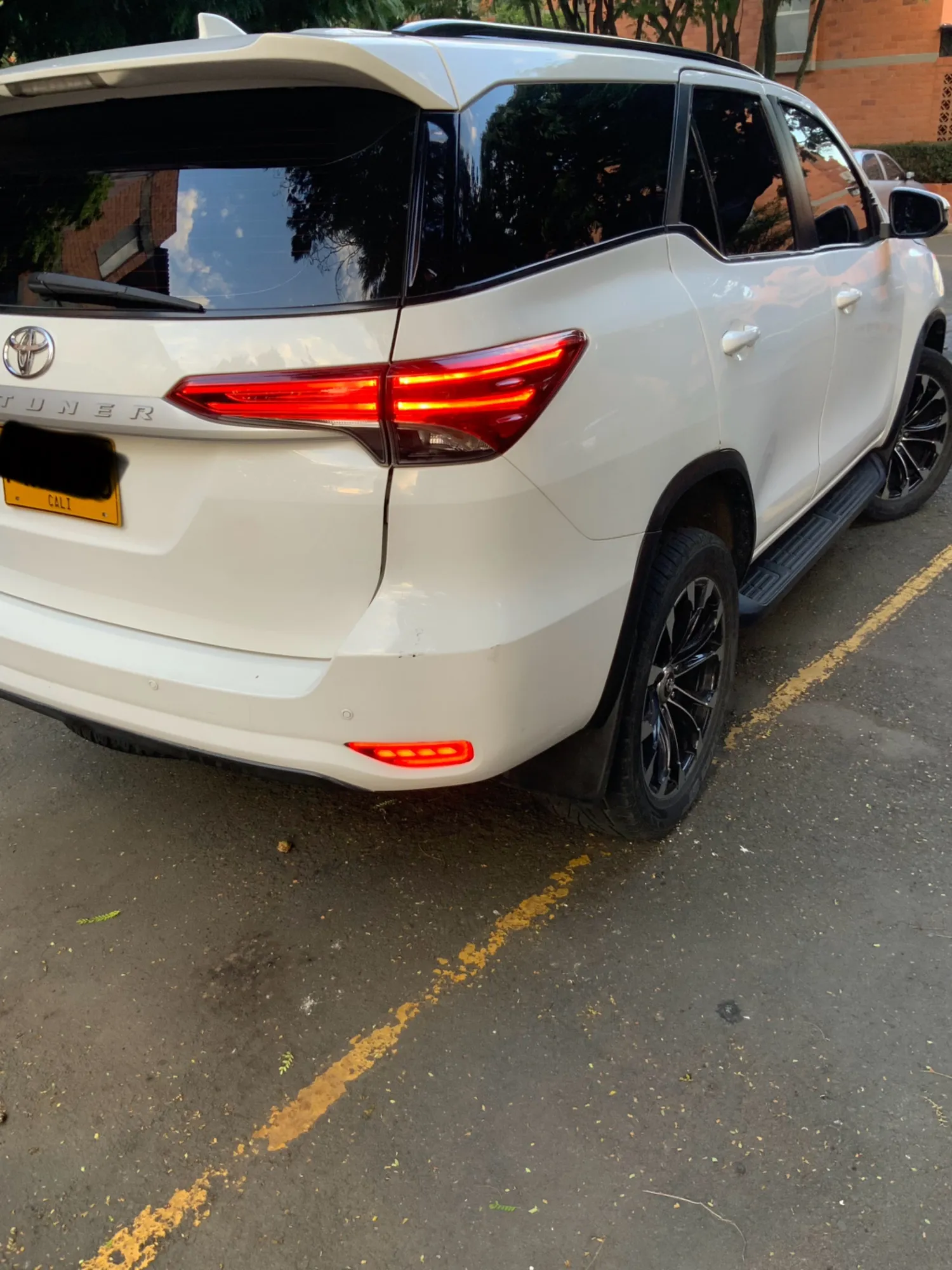 Toyota Fortuner - vendo o permuto  modelo 2019TD