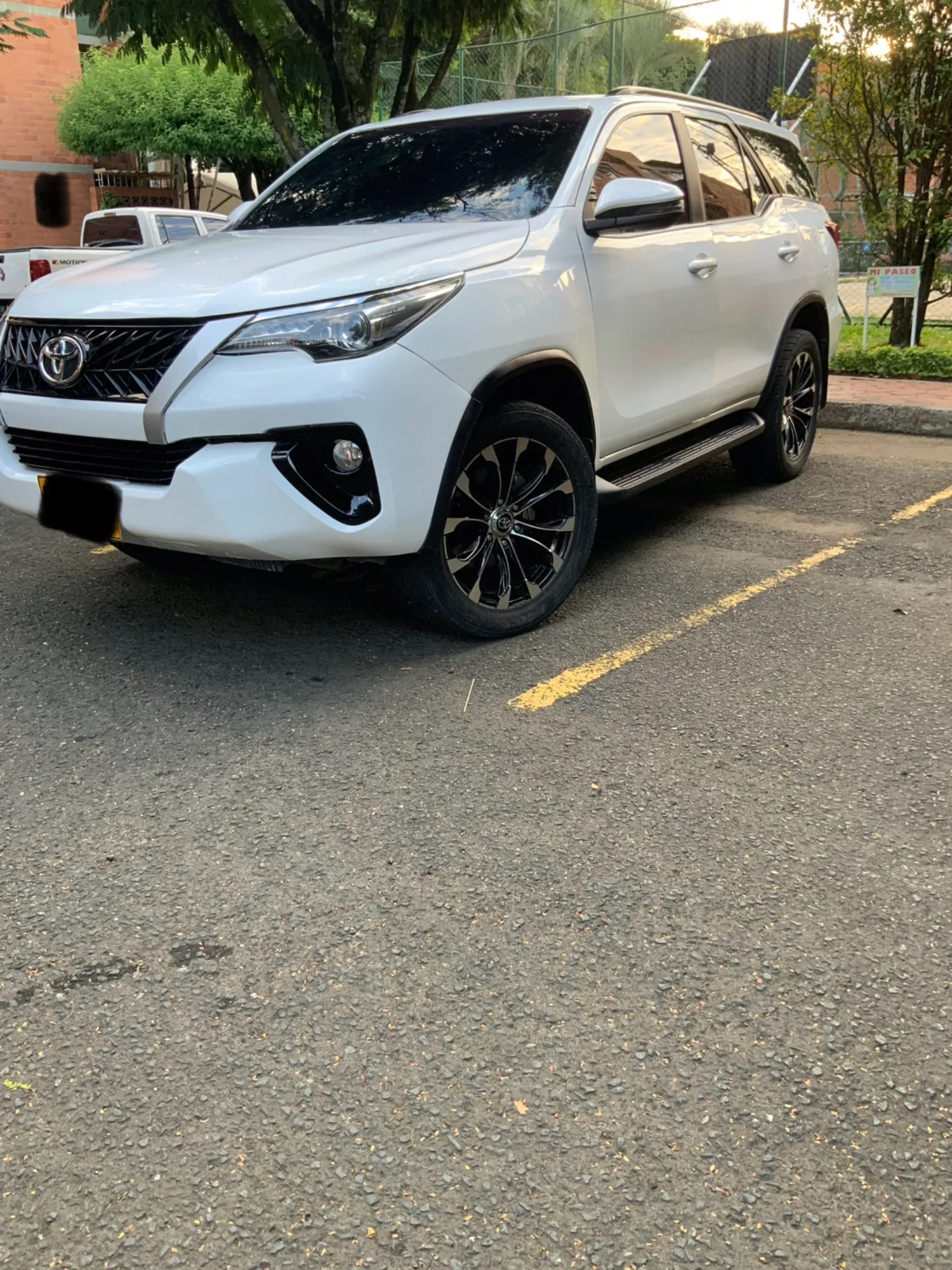 Toyota Fortuner - vendo o permuto  modelo 2019TD