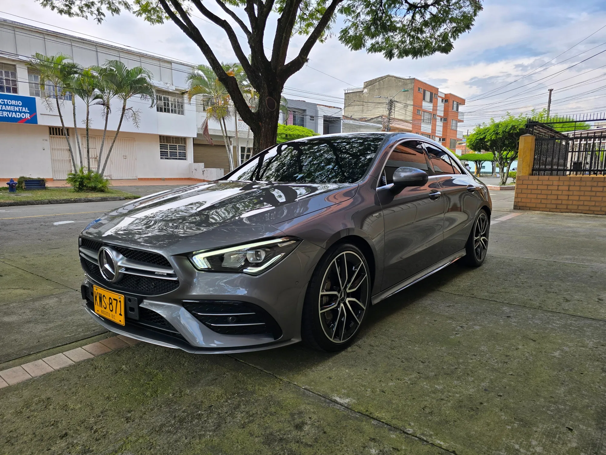 Mercedes benz amg cla 35 - 74717