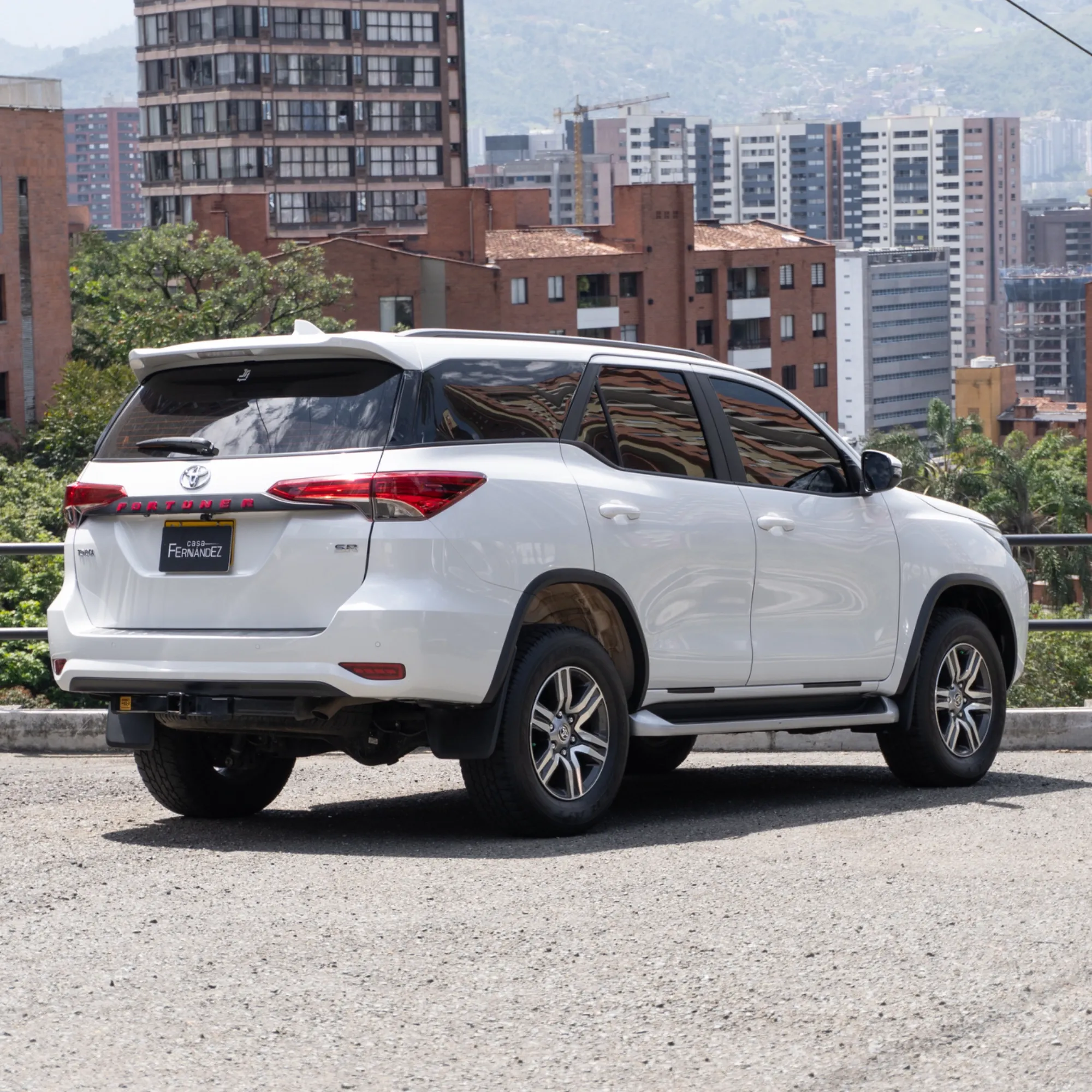 Toyota Fortuner 2.4 Diesel 2023