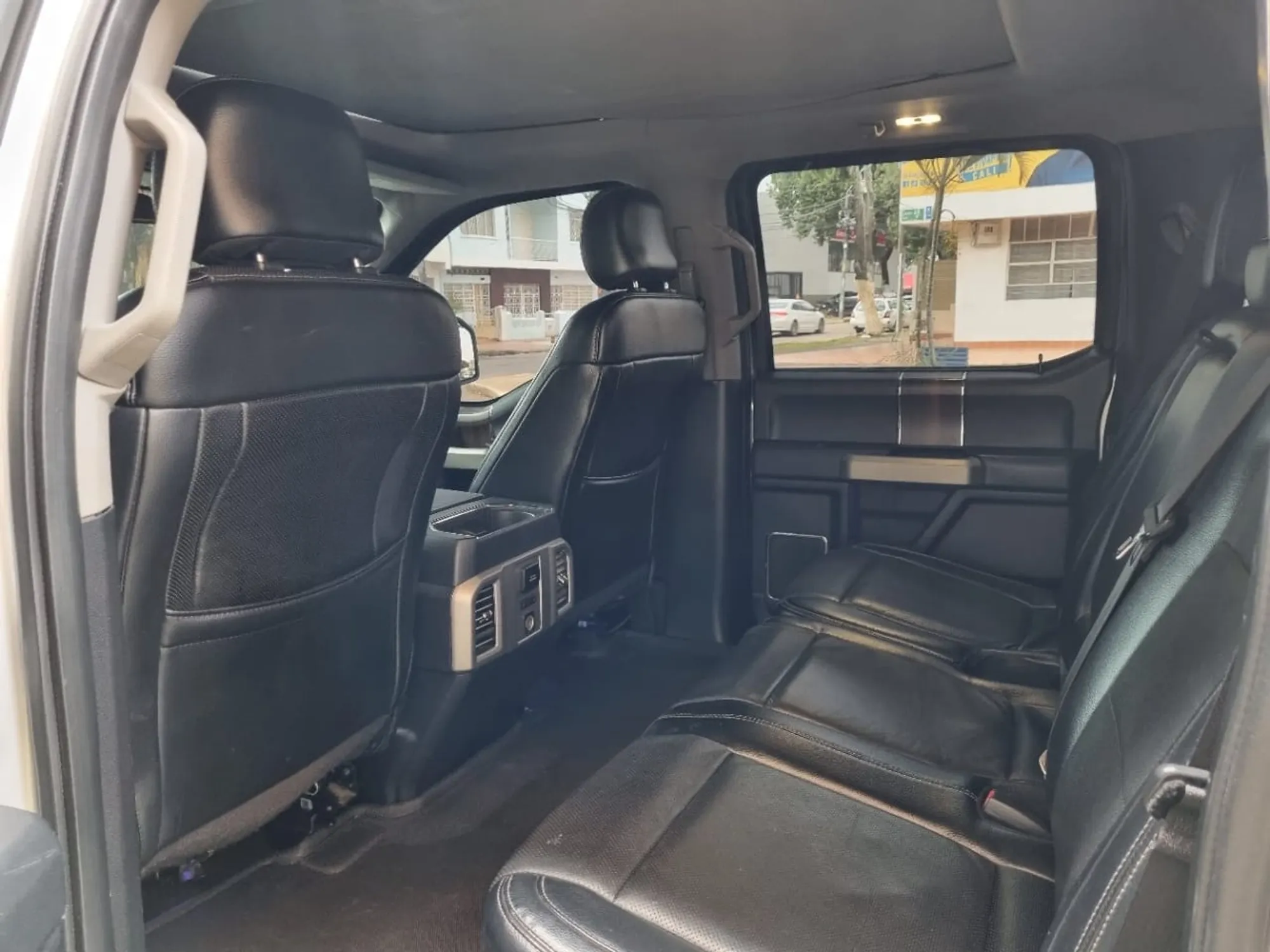 Ford F 150 lariat blindado 2 plus 