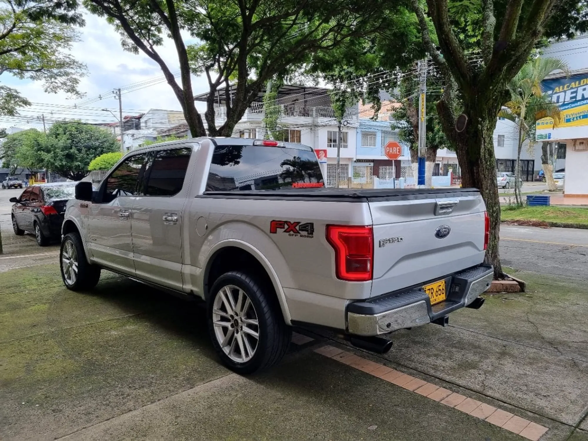 Ford F 150 lariat blindado 2 plus 