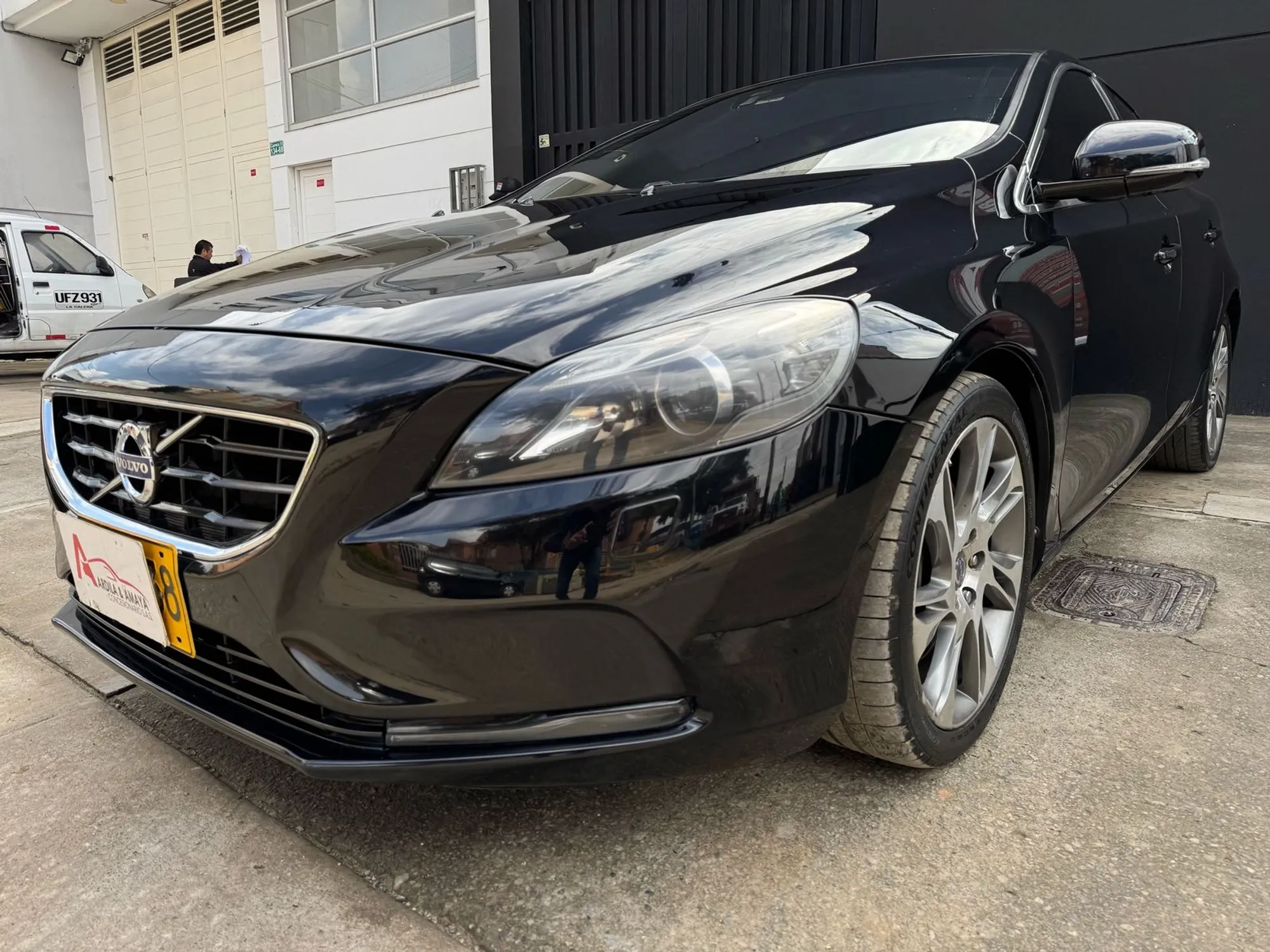 Volvo V40 2.0T T5 Premium 2013