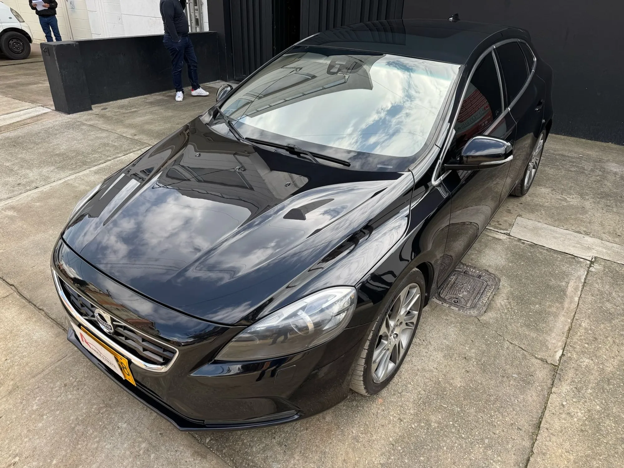 Volvo V40 2.0T T5 Premium 2013