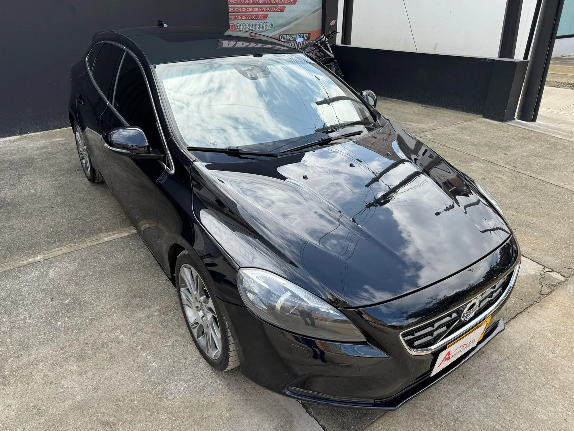 Volvo V40 2.0T T5 Premium 2013
