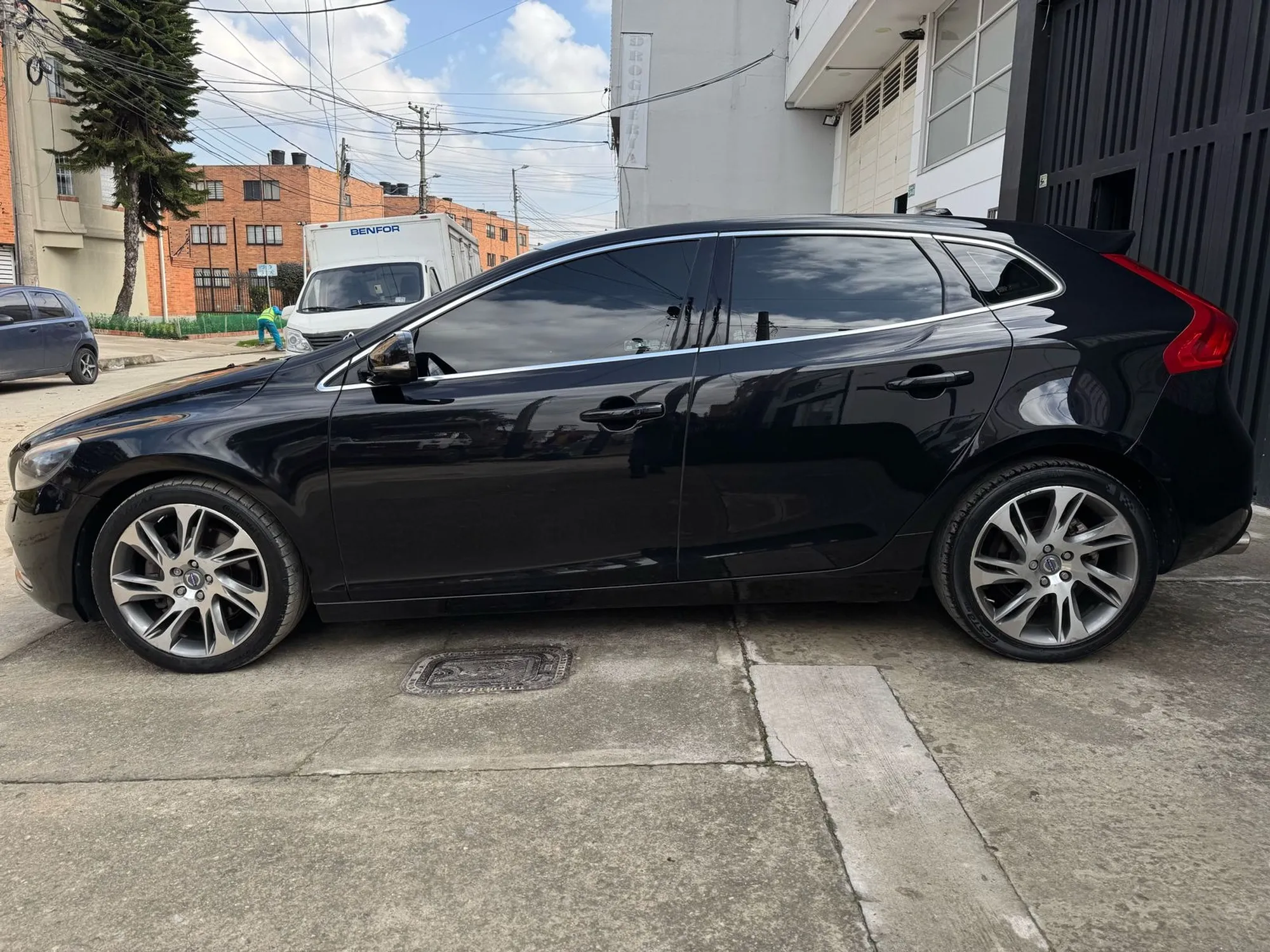 Volvo V40 2.0T T5 Premium 2013