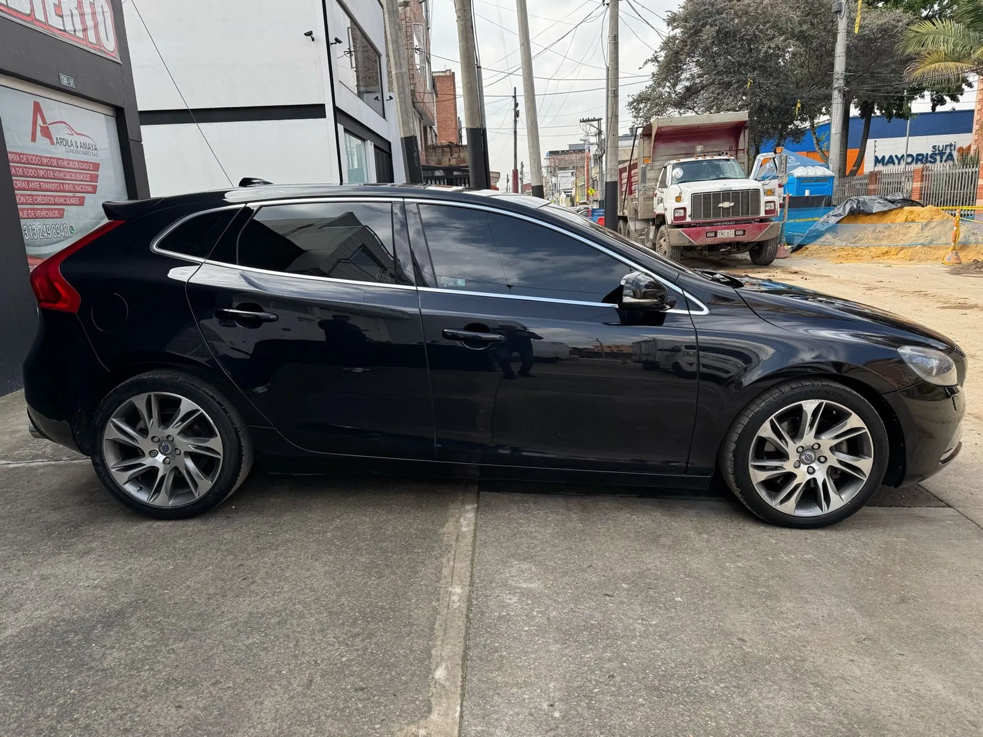 Volvo V40 2.0T T5 Premium 2013