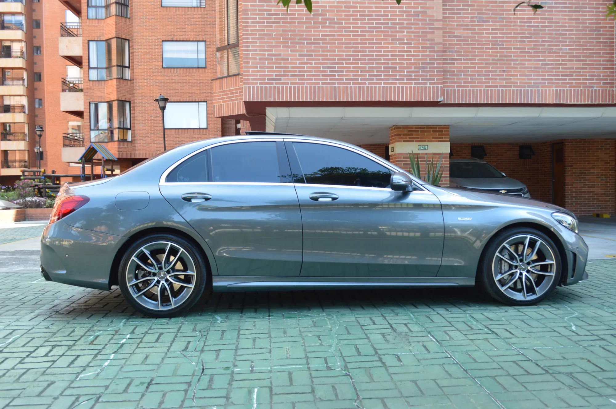 Mercedes-Benz C43 AMG Biturbo 4matic