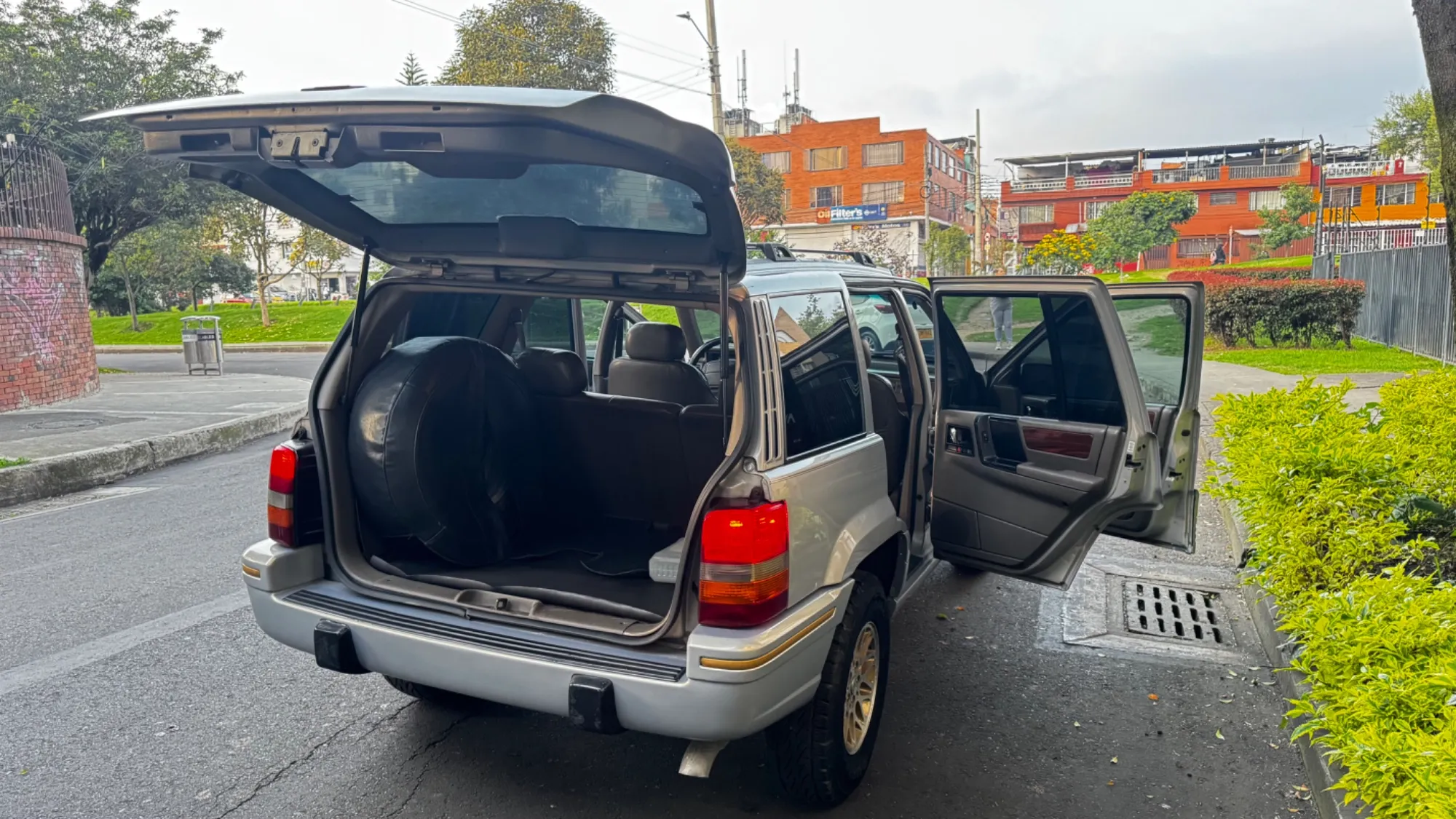 JEEP GRAND CHEROKEE LIMITED AMERICANA MODELO 95 