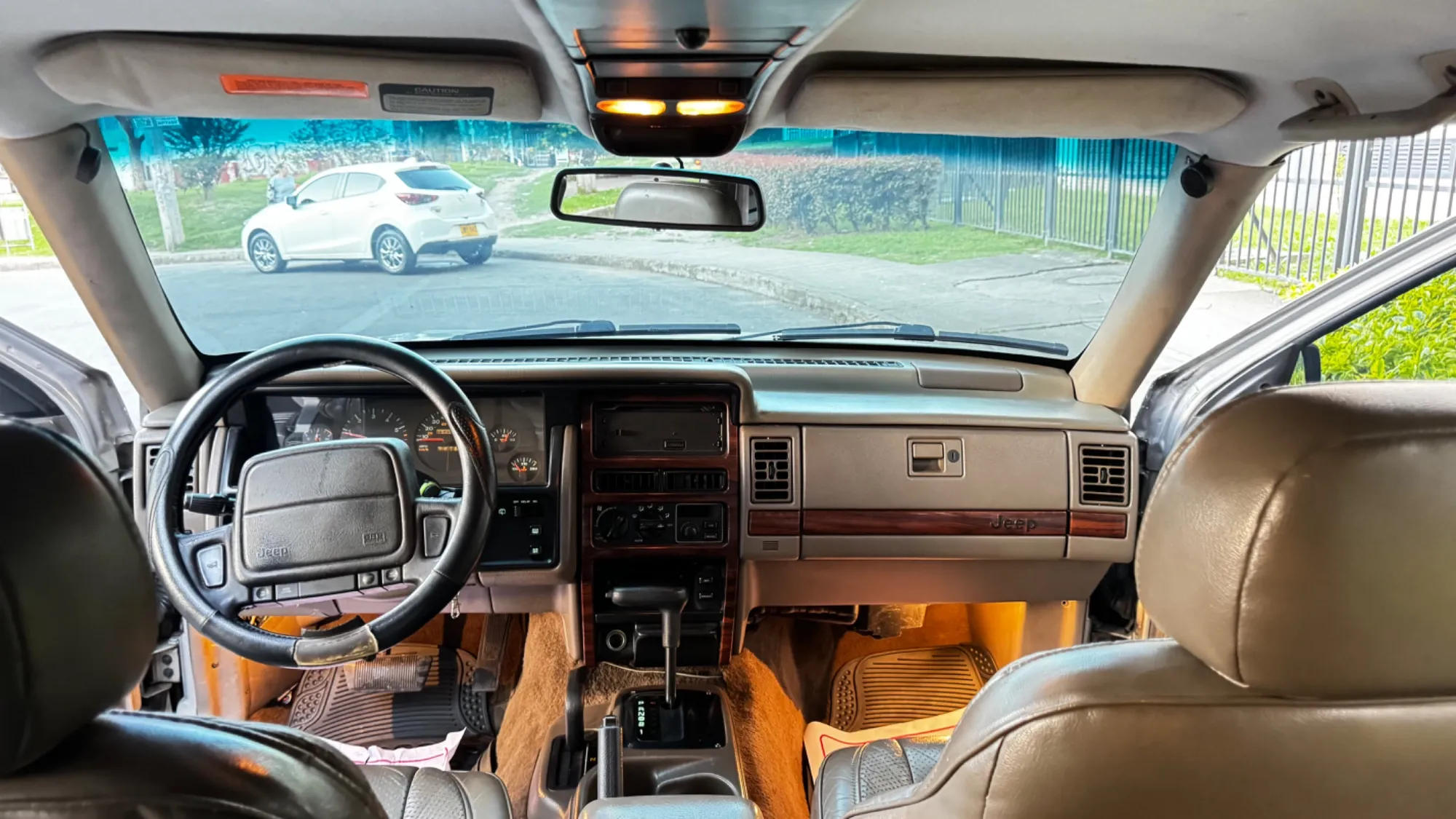 JEEP GRAND CHEROKEE LIMITED AMERICANA MODELO 95 