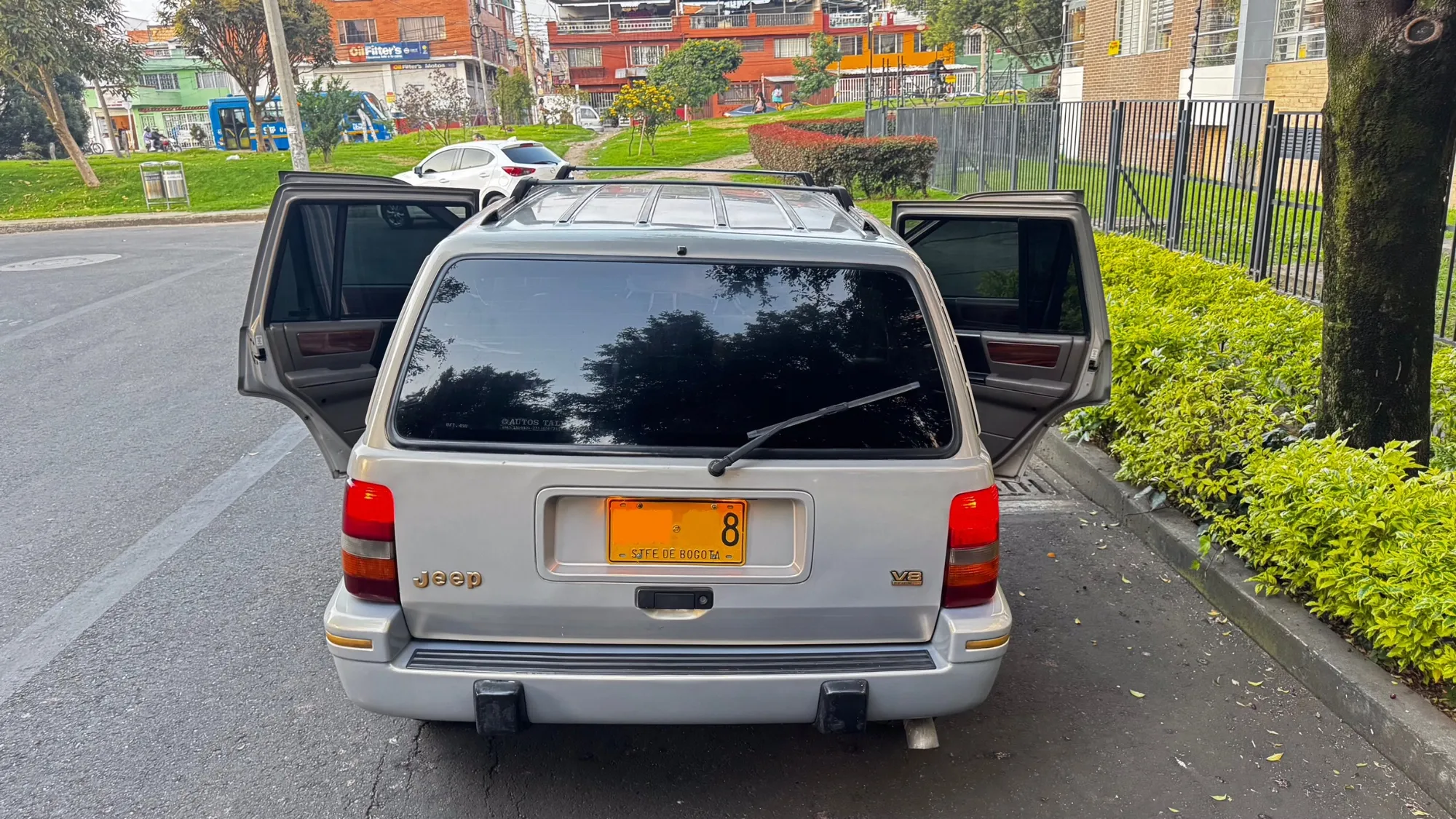 JEEP GRAND CHEROKEE LIMITED AMERICANA MODELO 95 