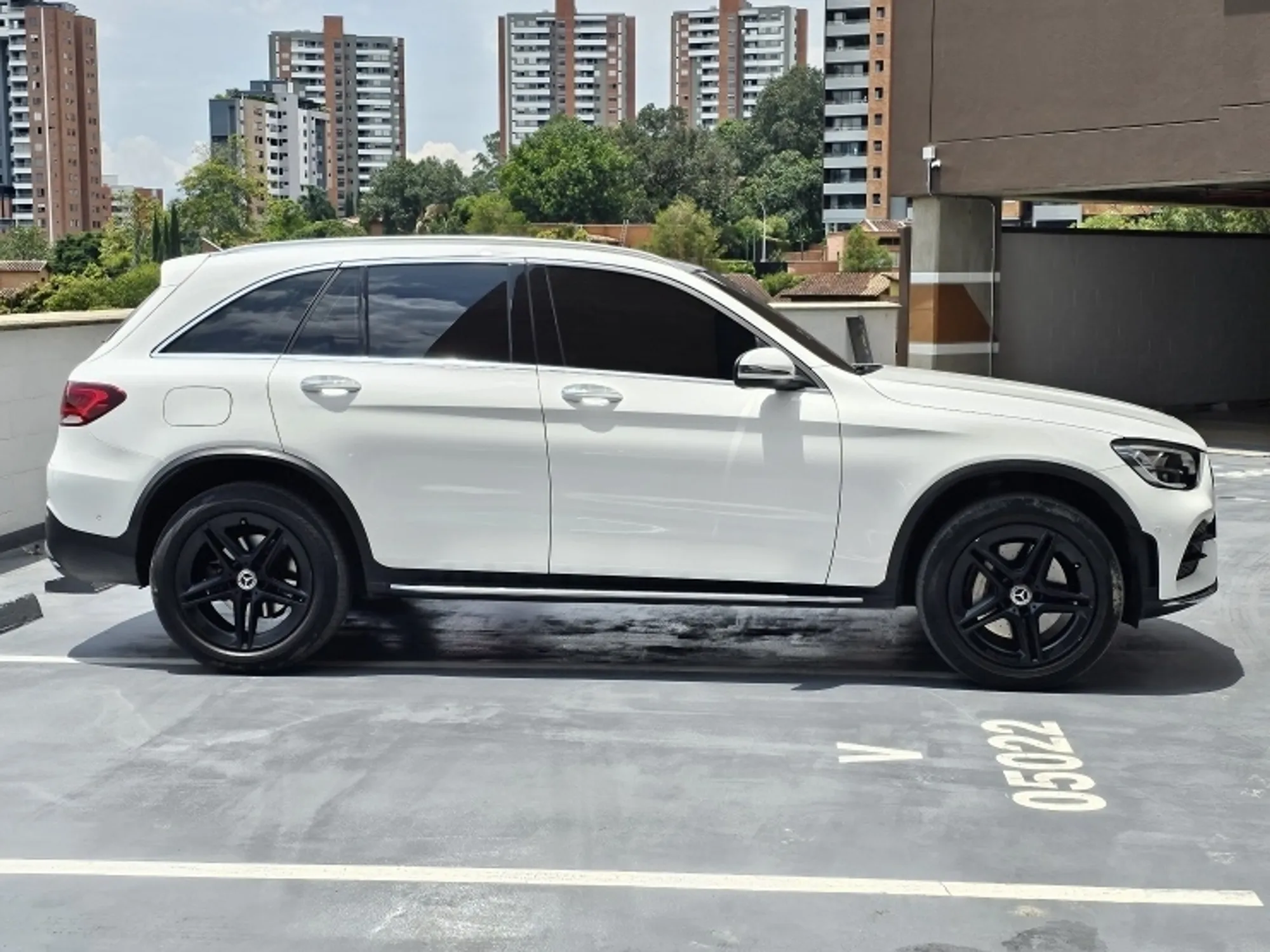 Mercedes GLC 300E HIBRIDO enchufable 