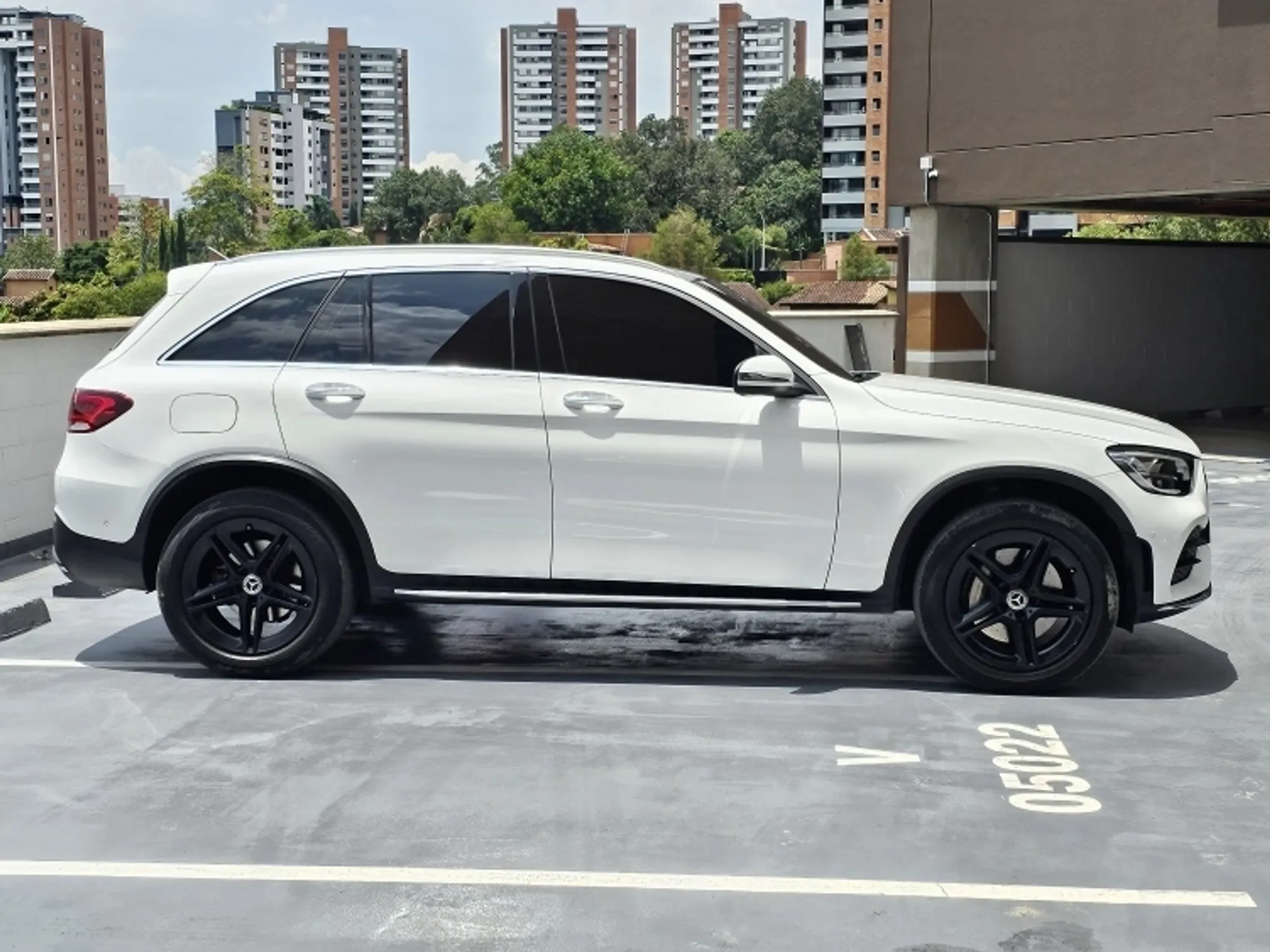 Mercedes GLC 300E HIBRIDO enchufable 