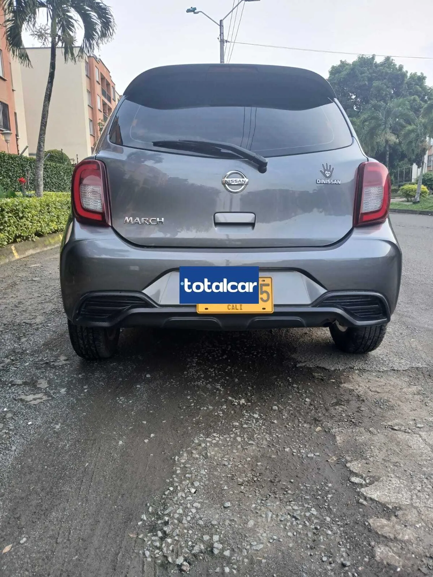 Nissan March Sense MT 2022