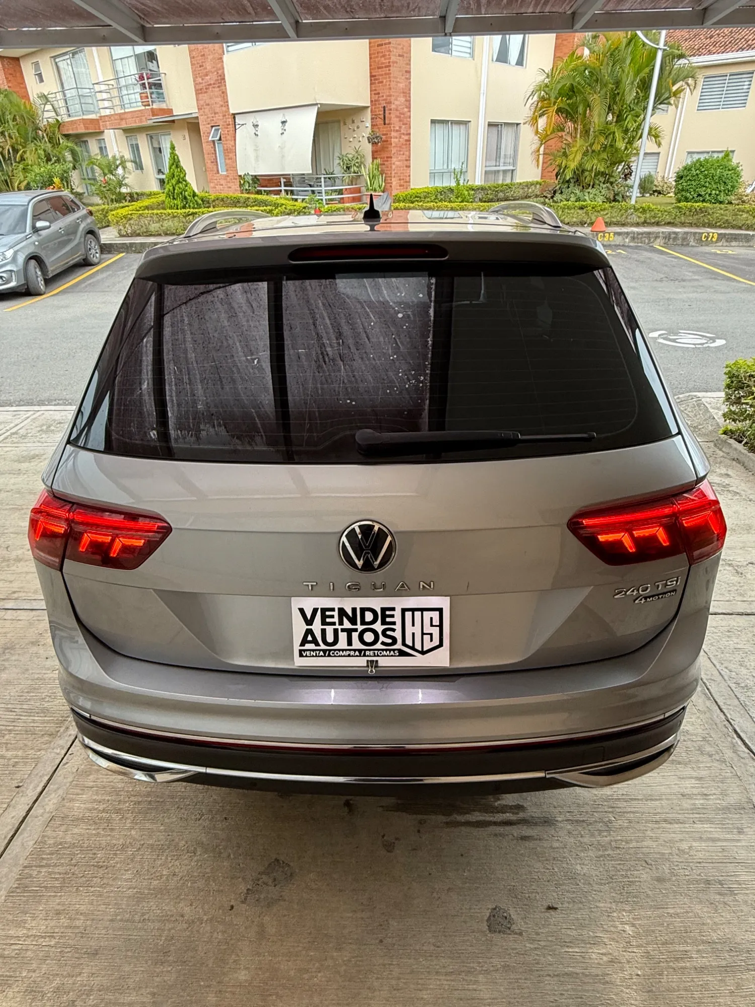 VOLKSWAGEN TIGUAN ELEGANCE 240 TSI 2022 38.000KM