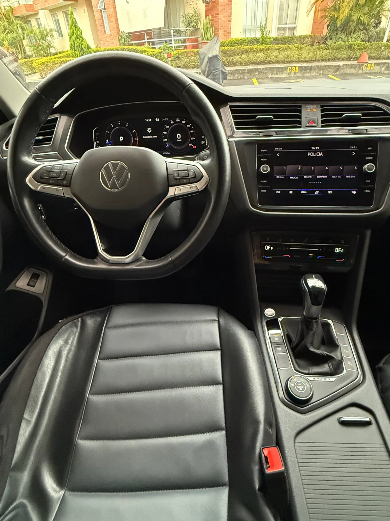 VOLKSWAGEN TIGUAN ELEGANCE 240 TSI 2022 38.000KM