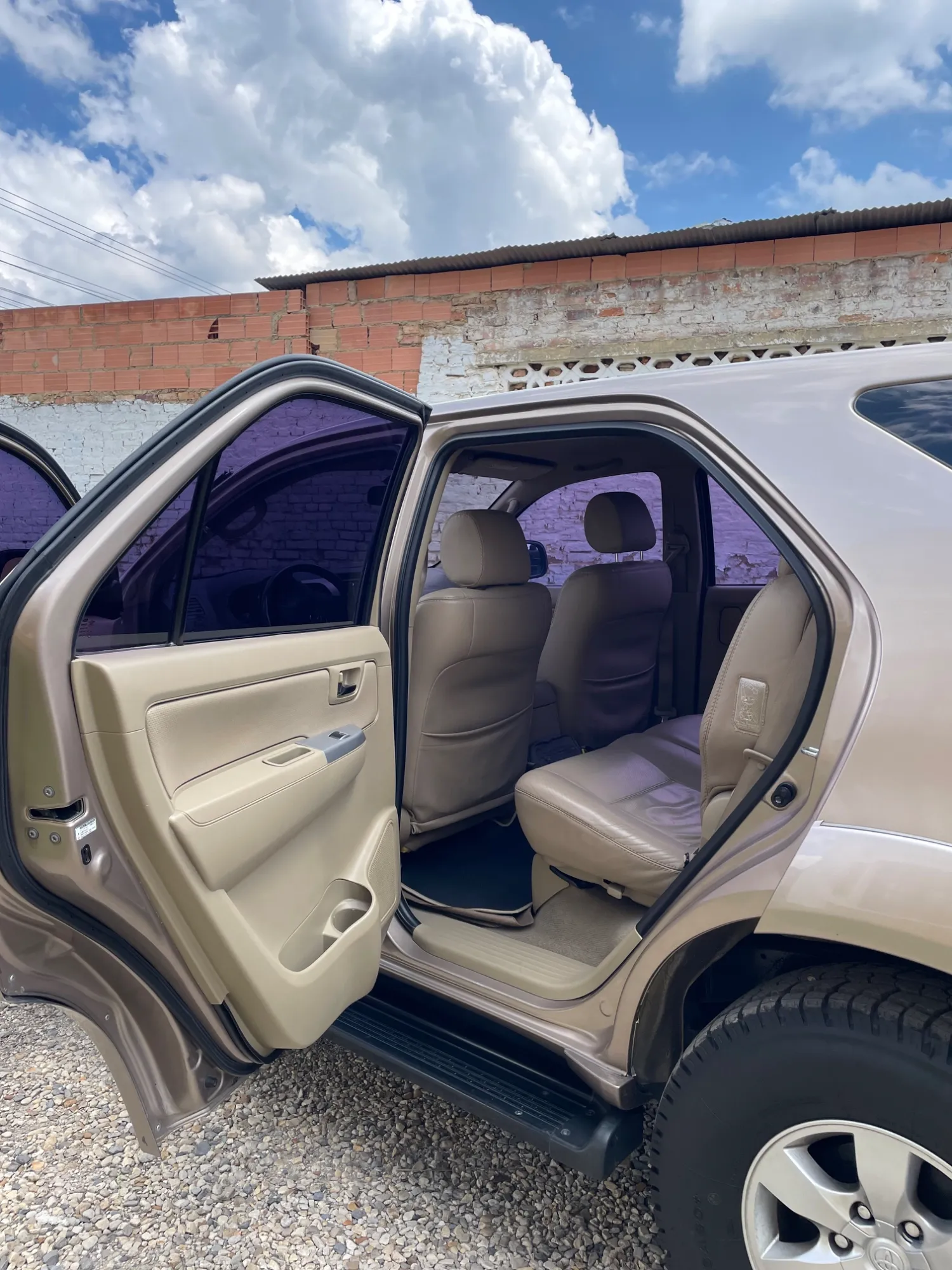 Toyota Fortuner 2011 4x4 2.7 gasolina AT