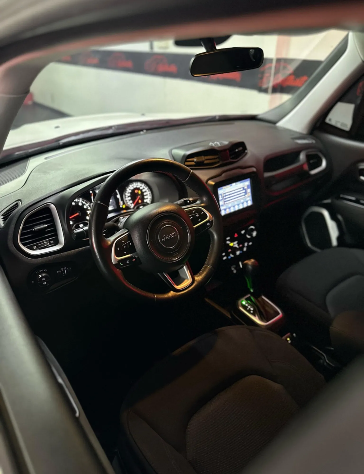 Jeep Renegade 2023