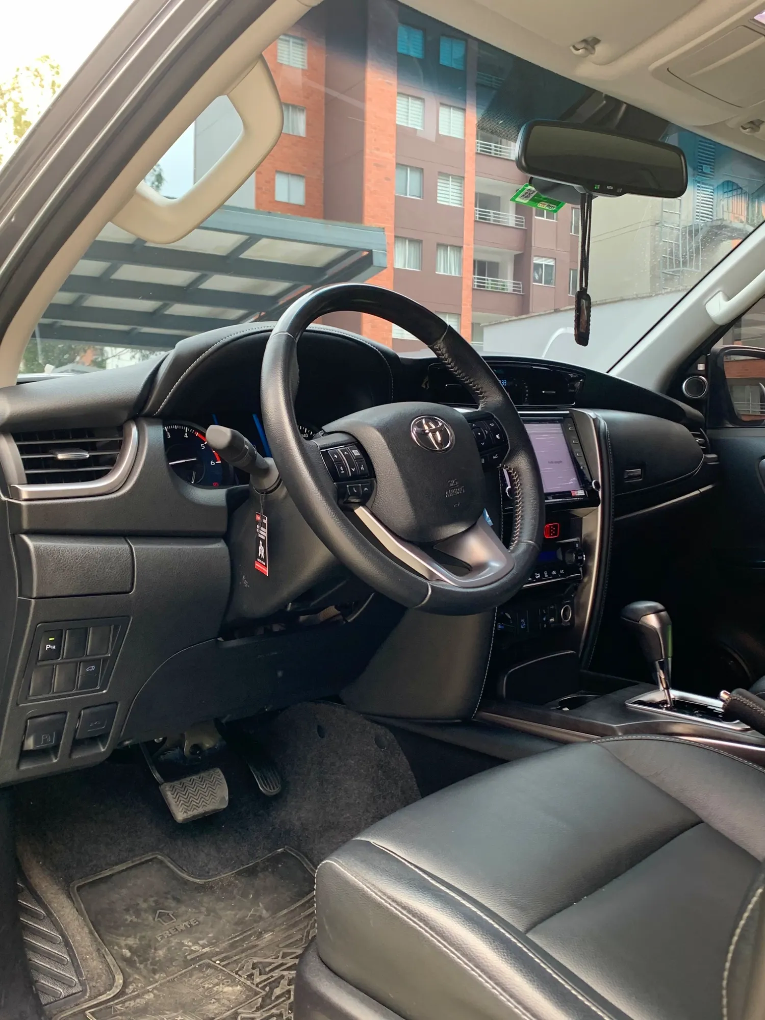 Toyota Fortuner Srv 4x4 At 