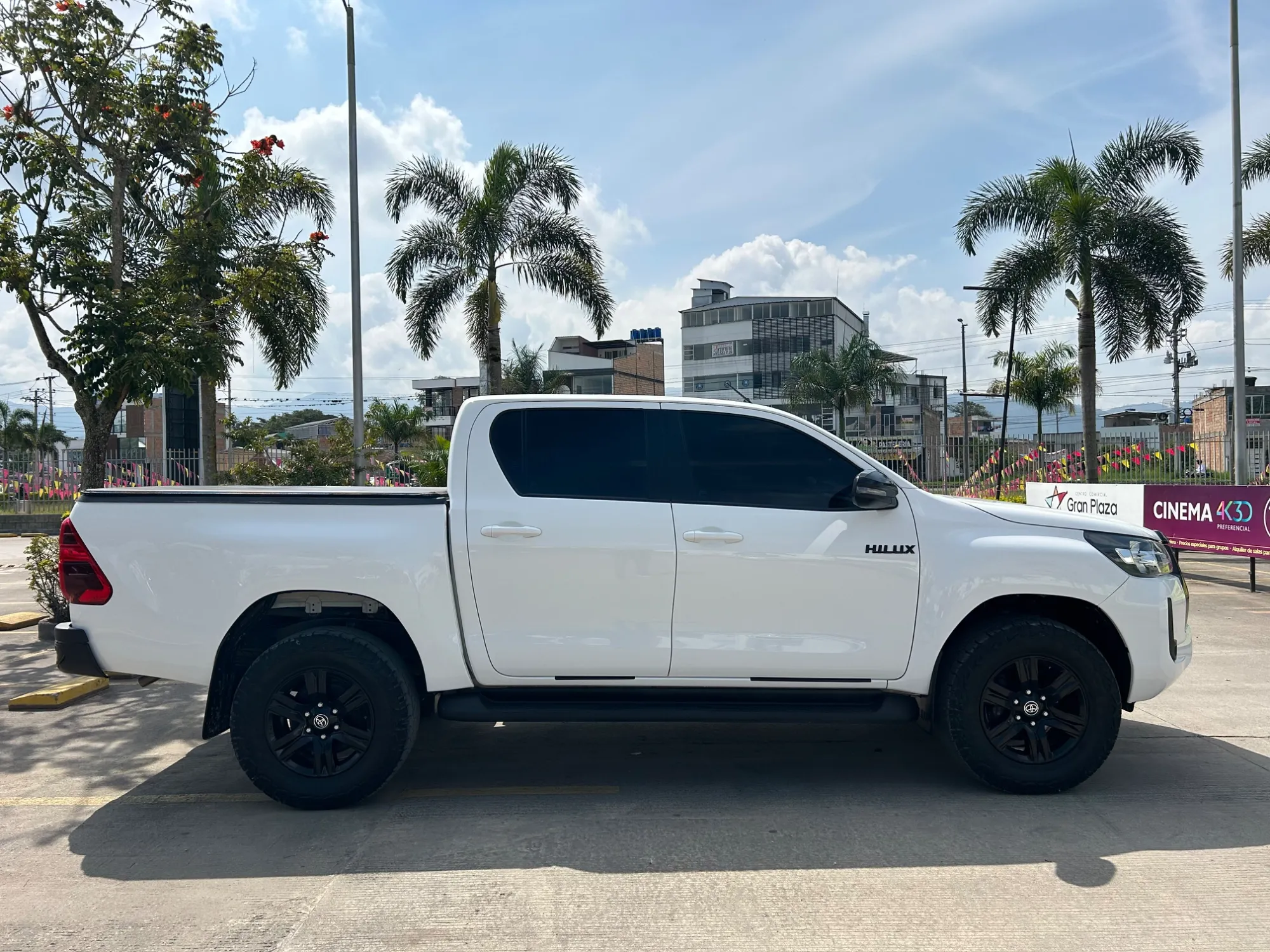 Toyota Hilux 2.7 gasolina 