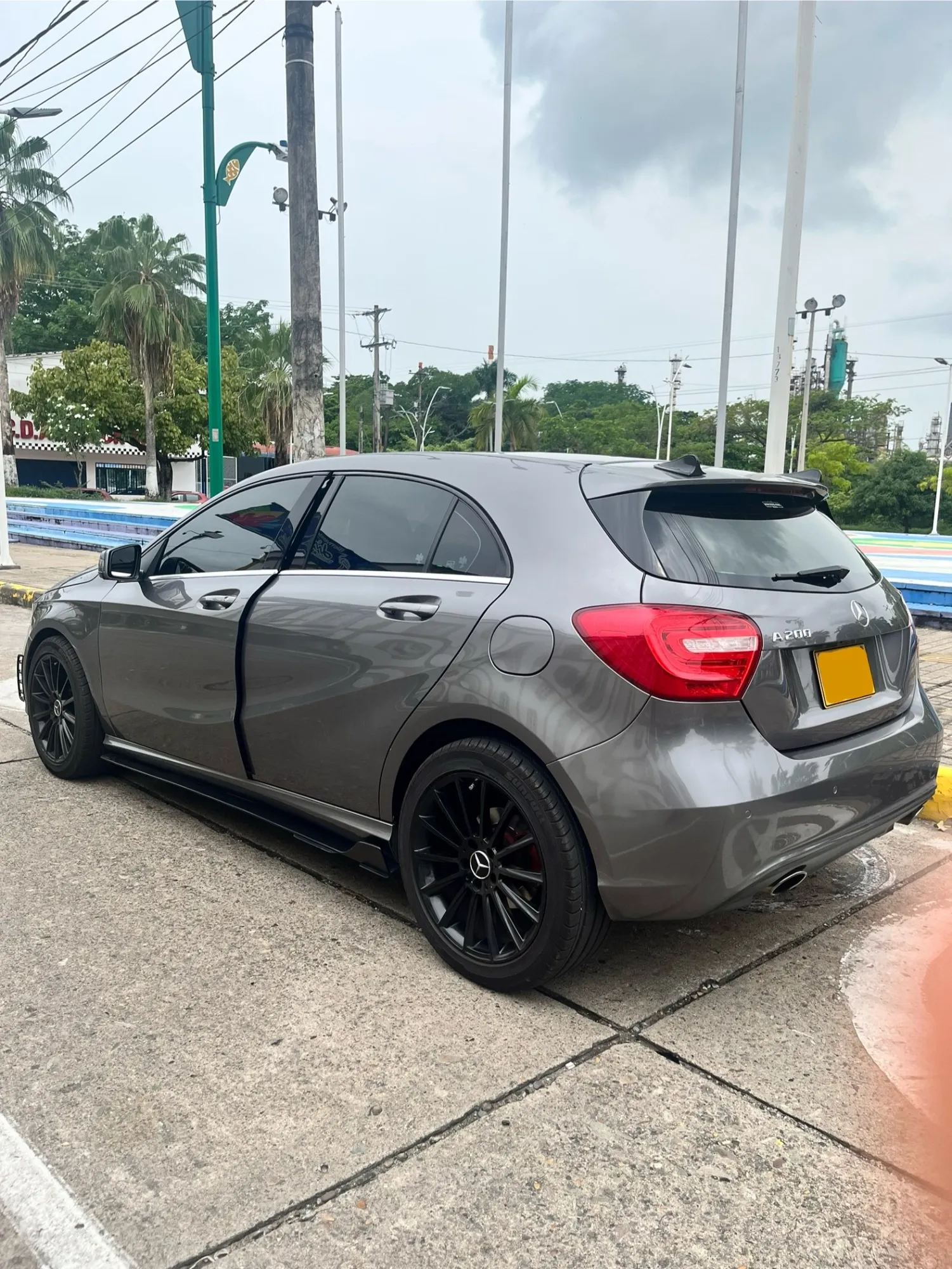 Mercedez Benz A 200