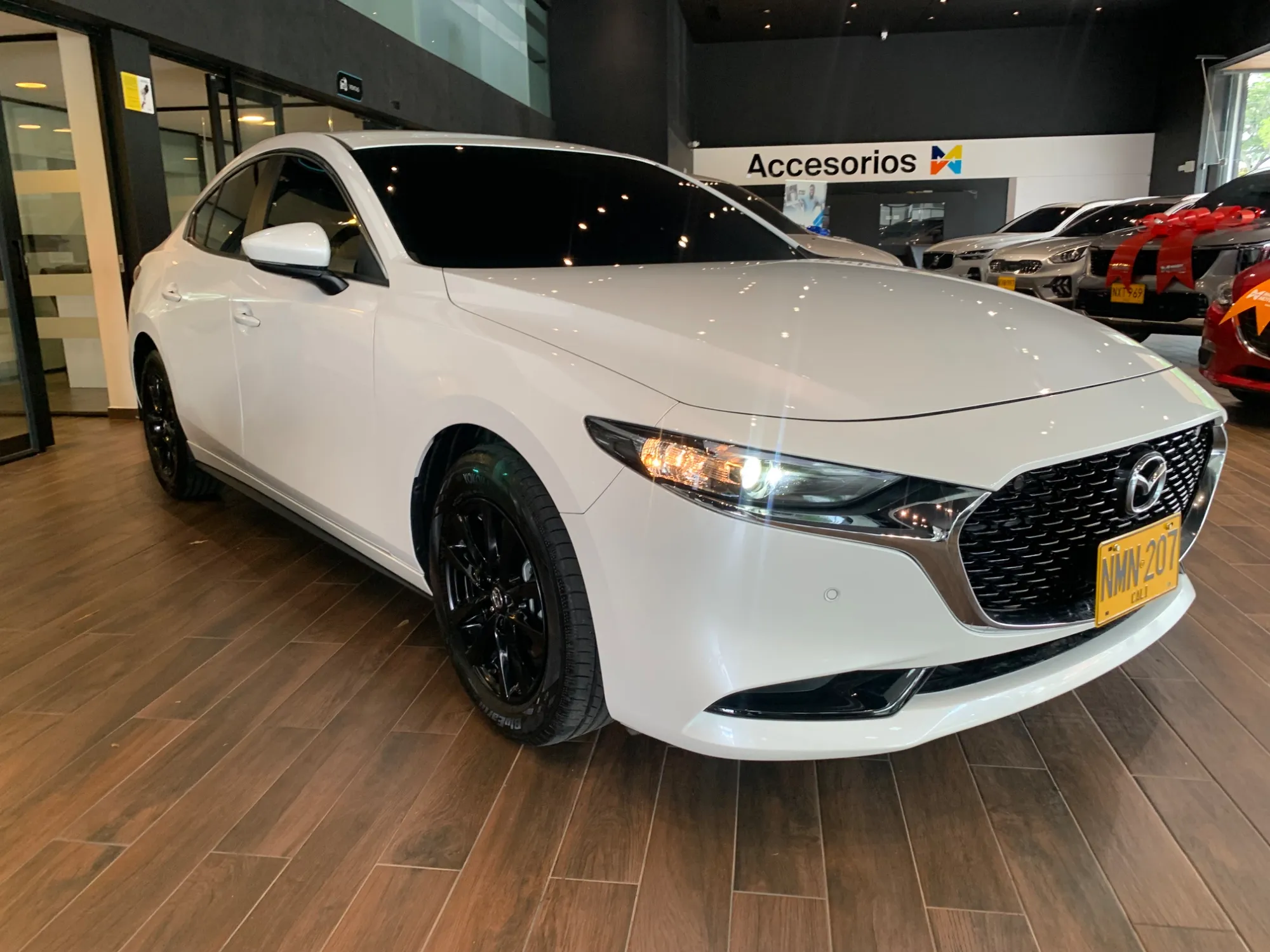 Mazda 3 touring hibrido 