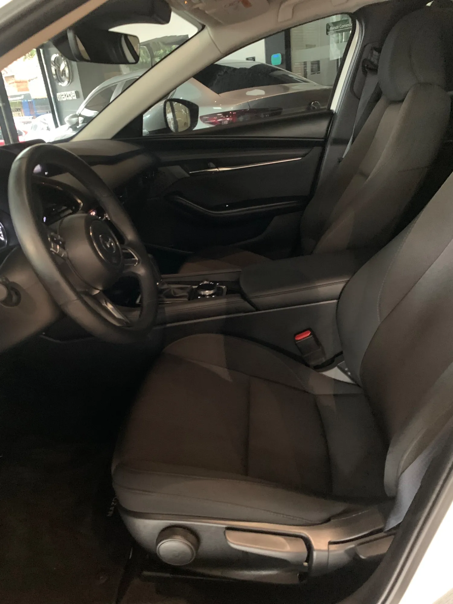 Mazda 3 touring hibrido 