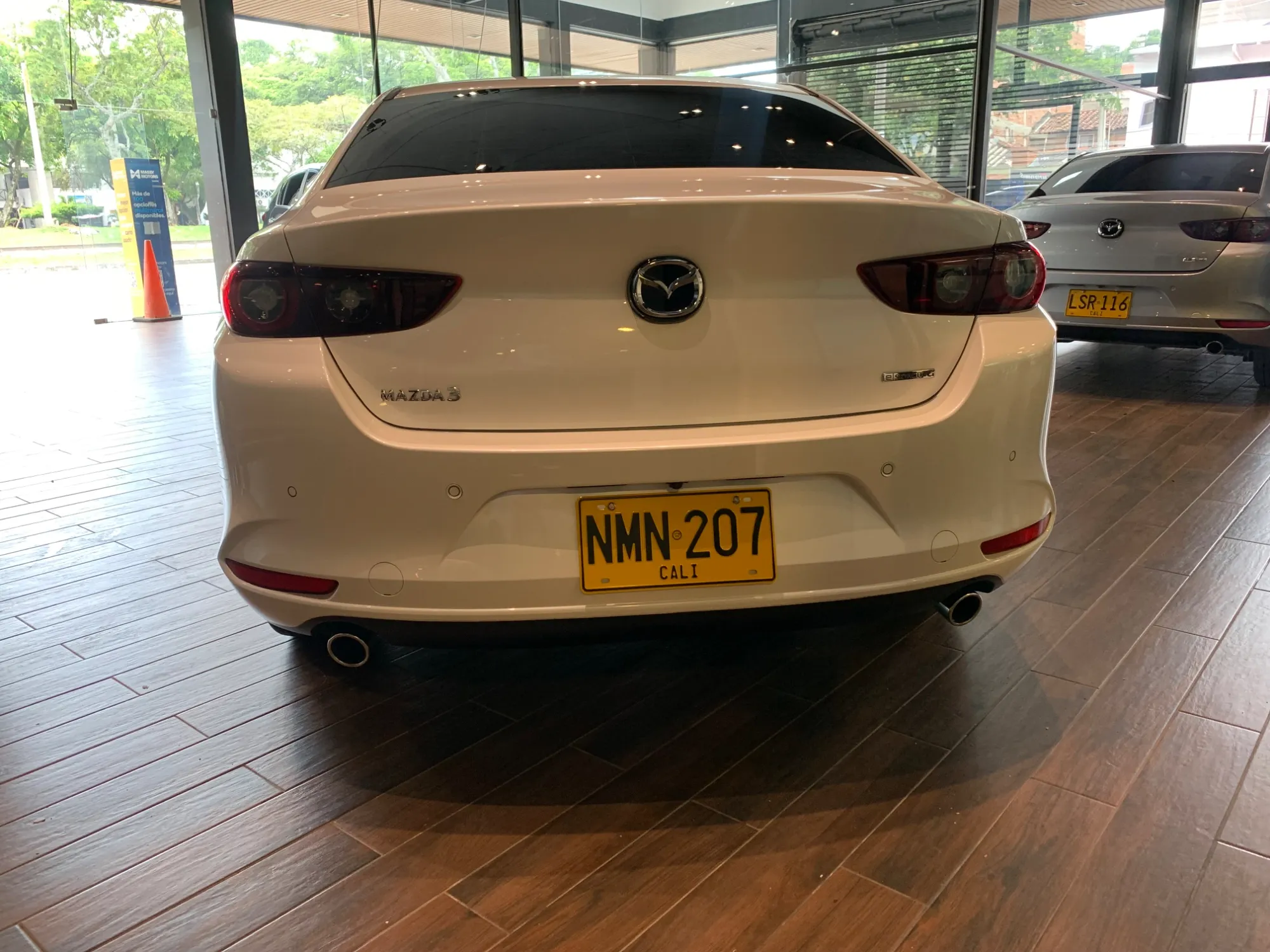Mazda 3 touring hibrido 