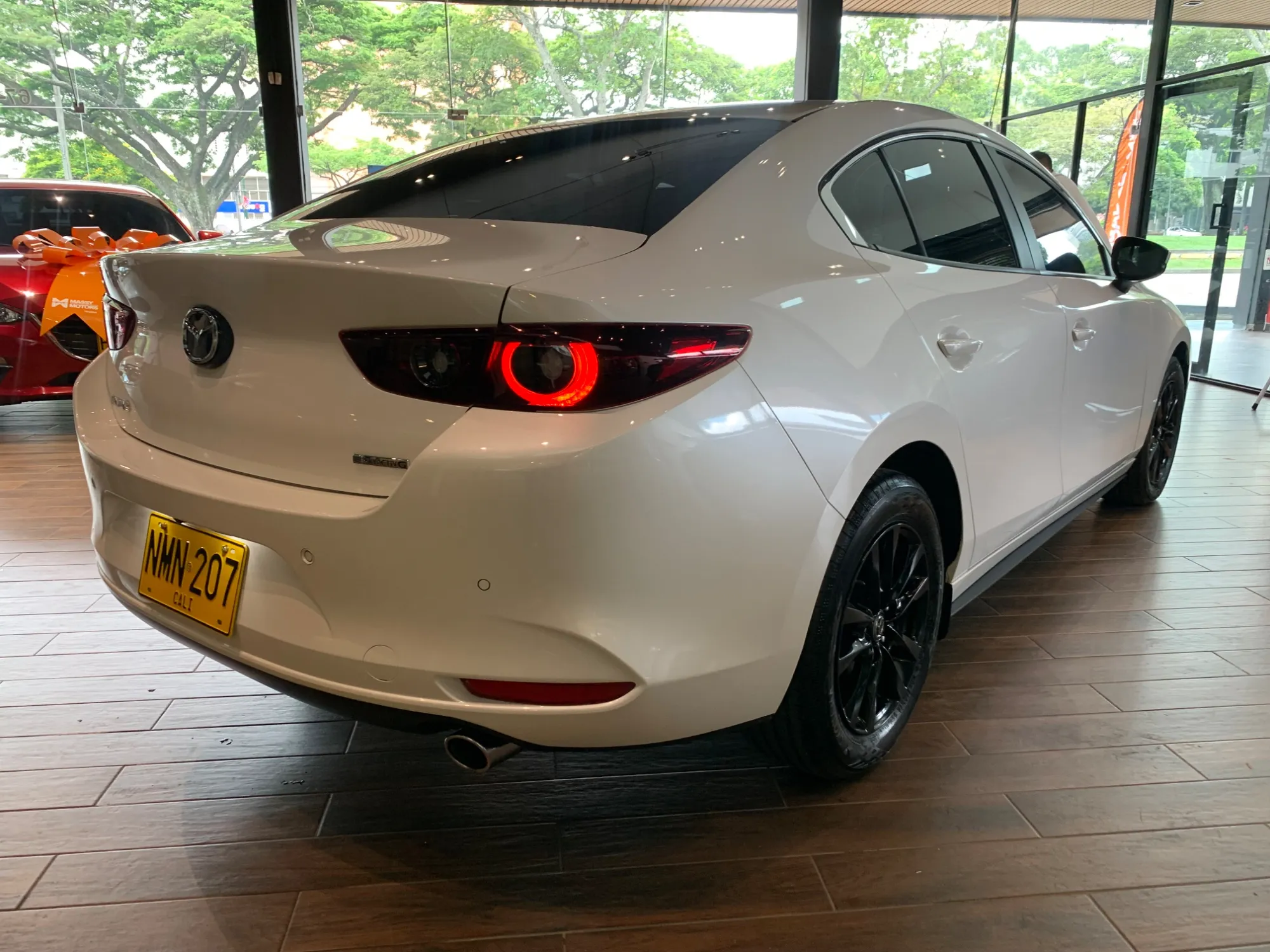 Mazda 3 touring hibrido 