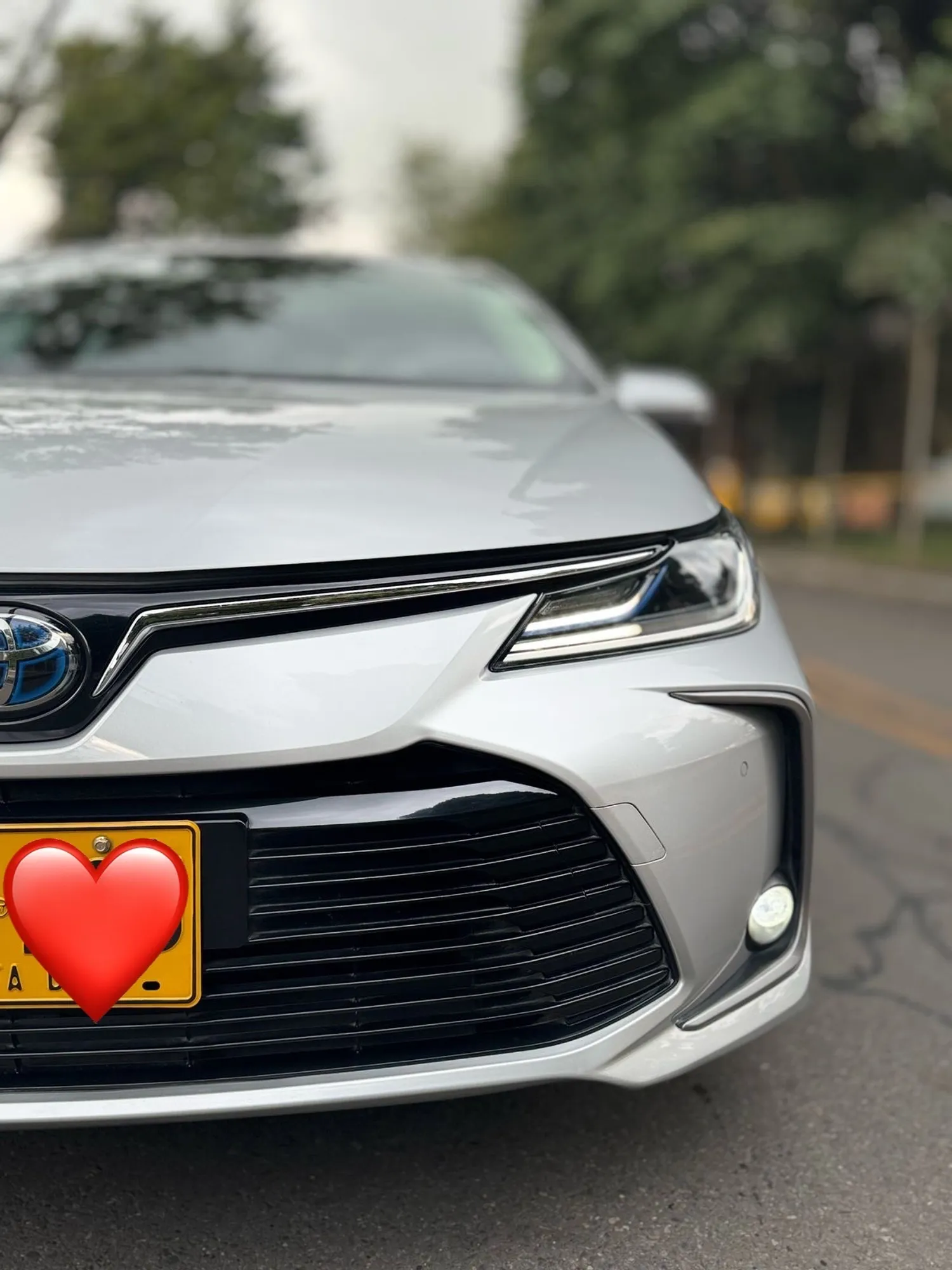 Toyota Corolla seg 2022 hybrid  todo en toyota  impuesto pago 2025 Soat octubre est perfecto llantas nuevas manteniendo recin hecho todos en distoyota dos llaves factura de compra est nuevo literal  siempre asegurado